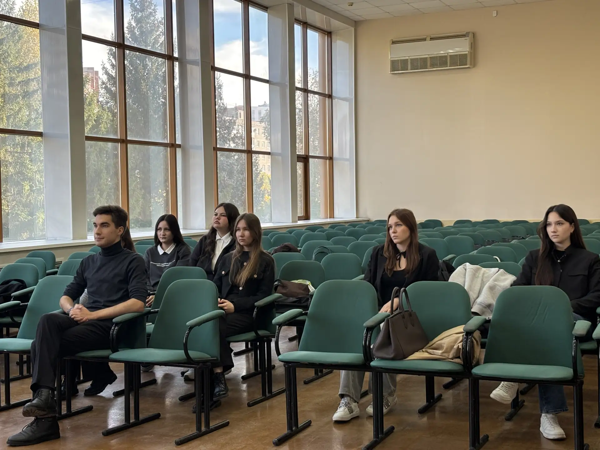 👮‍♂️ Стажировка в УМВД — теперь не только теория, а настоящая работа.