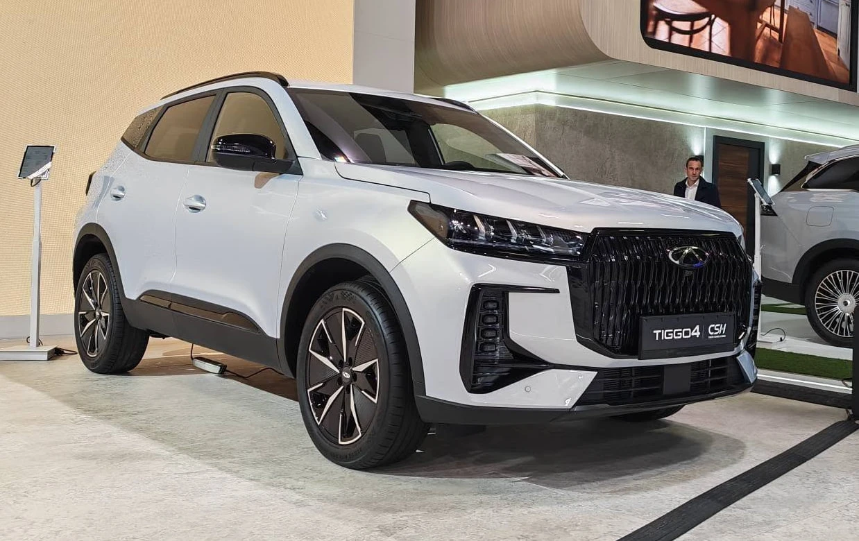 Представлен гибридный Chery Tiggo 4 с новой внешностью