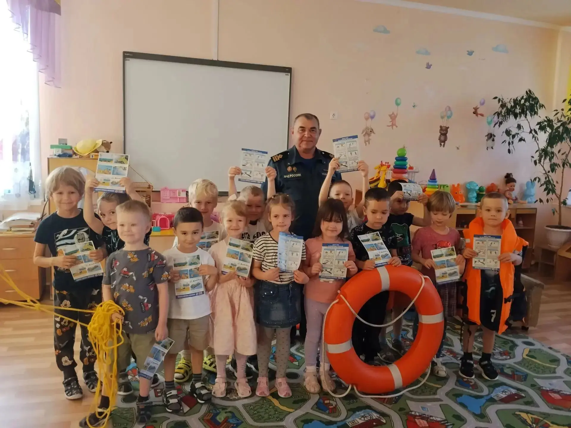 ✅Безопасность на воде в осенне-зимний период: встреча с инспектором ГИМС.