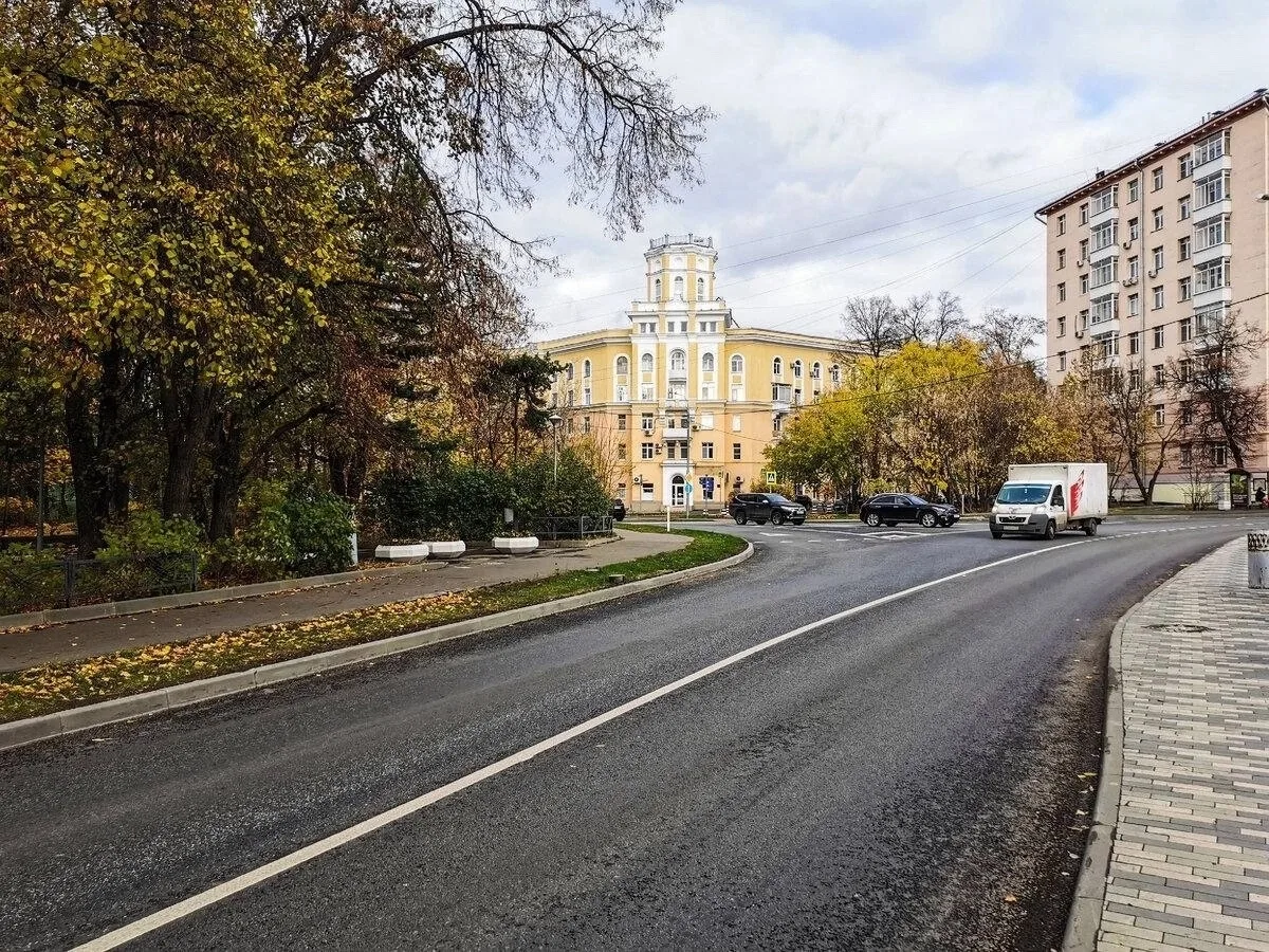 Любимые улицы района в осенних красках ❤️