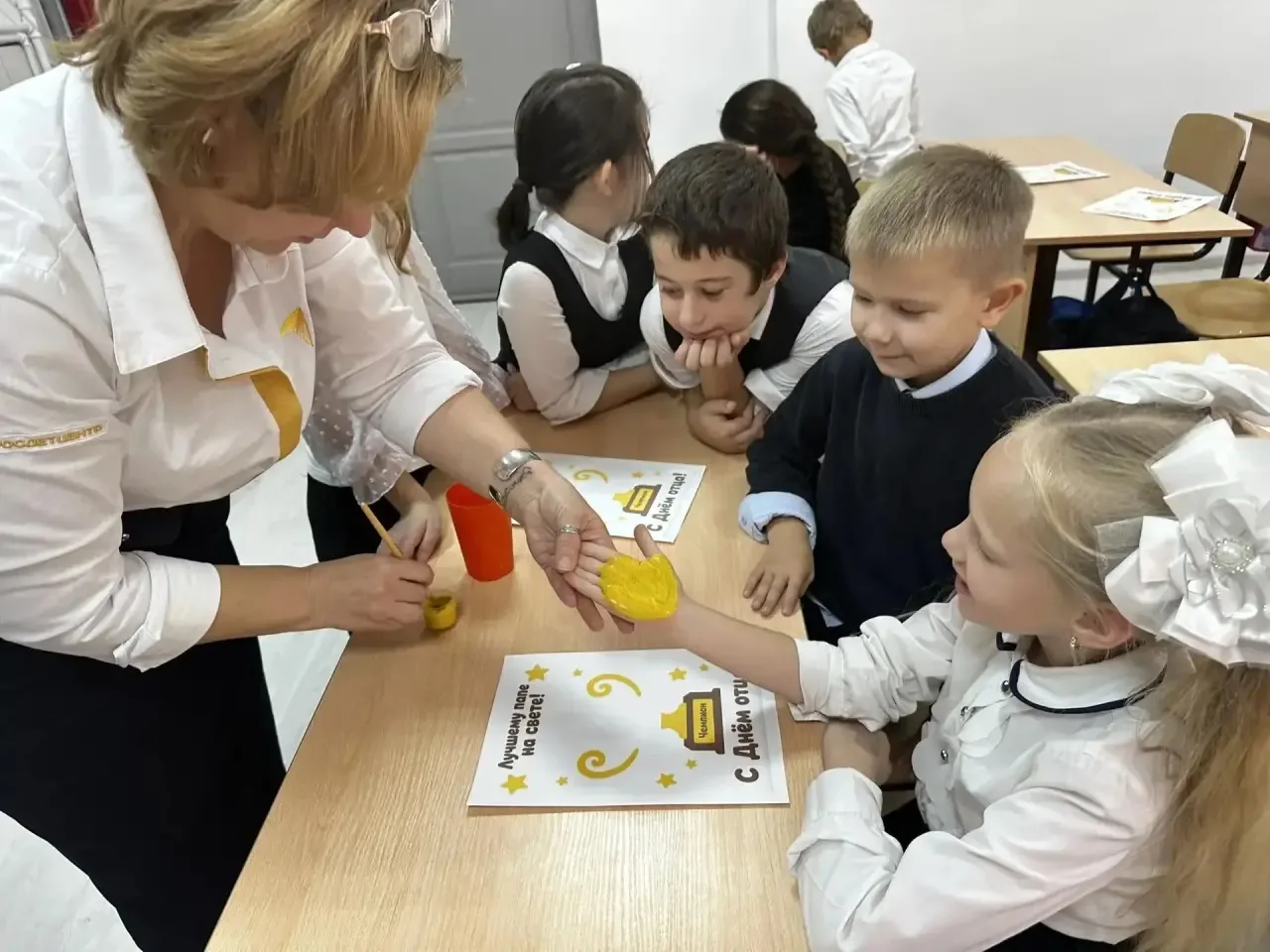 🎨 Открытки для пап: творчество и тепло