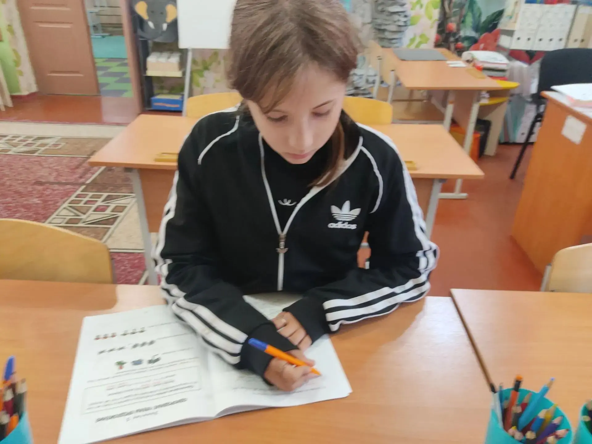 Индивидуальное коррекционное занятие с учителем -логопедом с обучающейся 3 класса.  Тем...