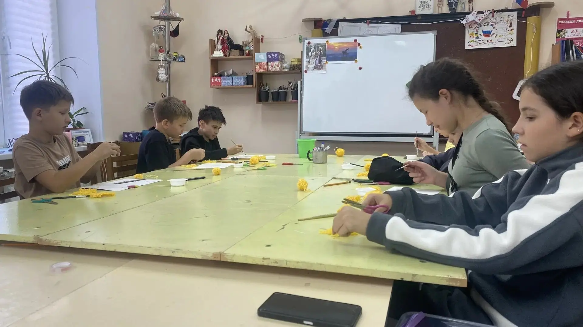 «Цветок курая — символ родного Башкортостана»: творческий мастер-класс в 1 классе худож...