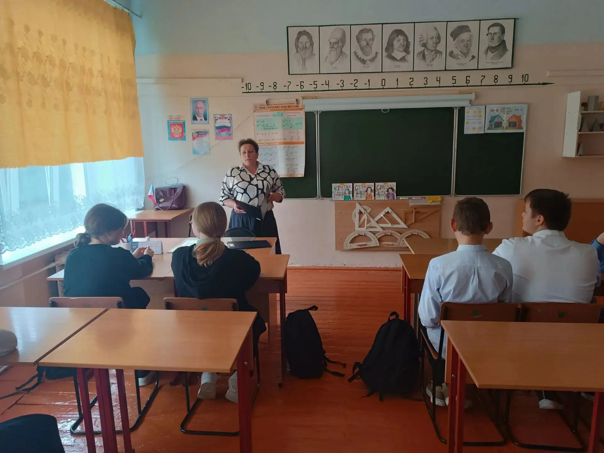 Сегодня  методист Чернобаевского СДК и работник библиотеки провели мероприятие "Мы разн...