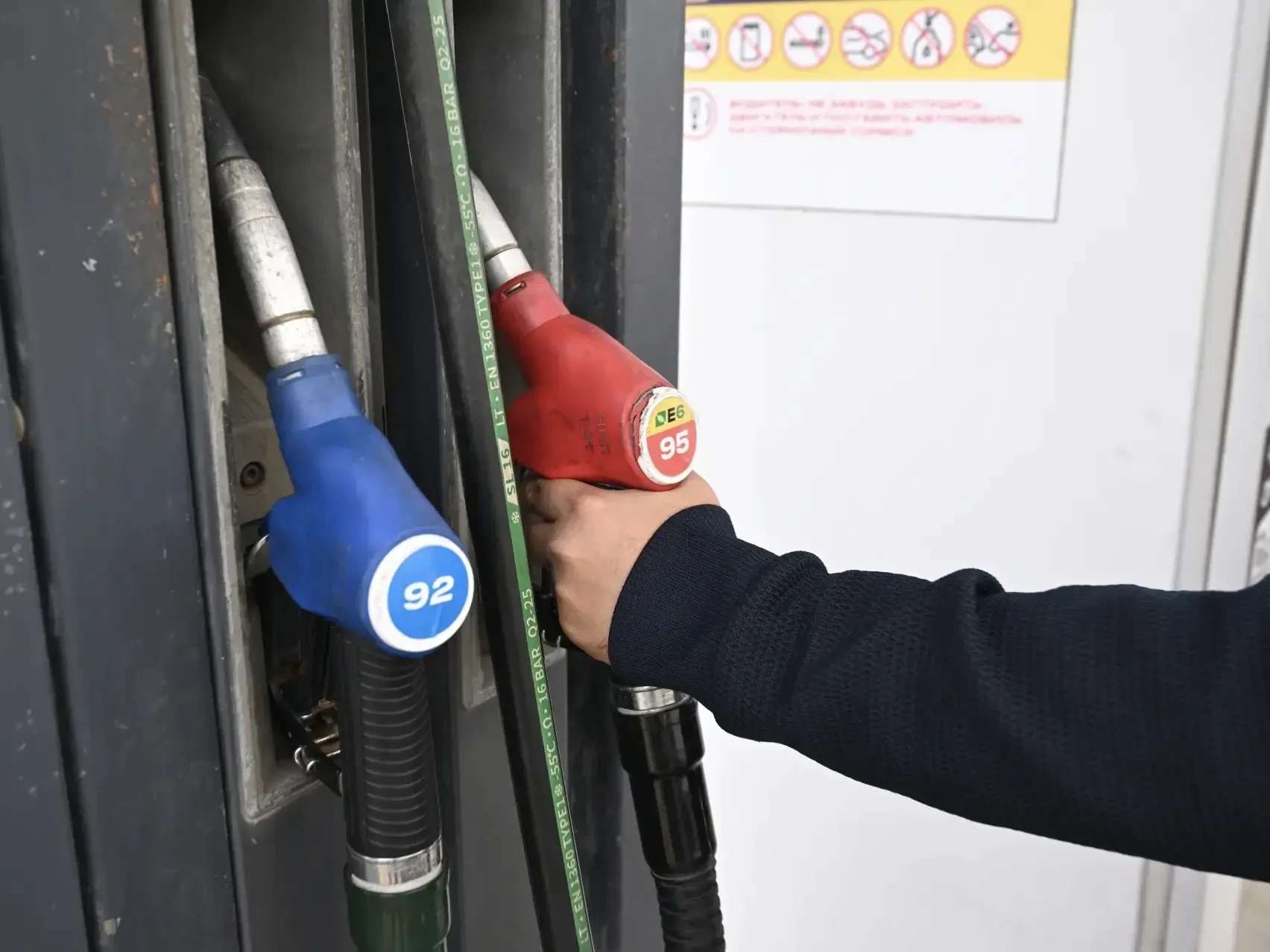 Где в Крыму сегодня продают топливо