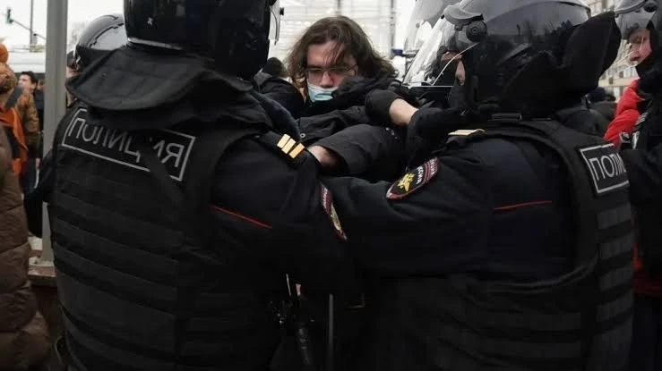 За призывы к массовым беспорядкам в сети предлагают давать до шести лет