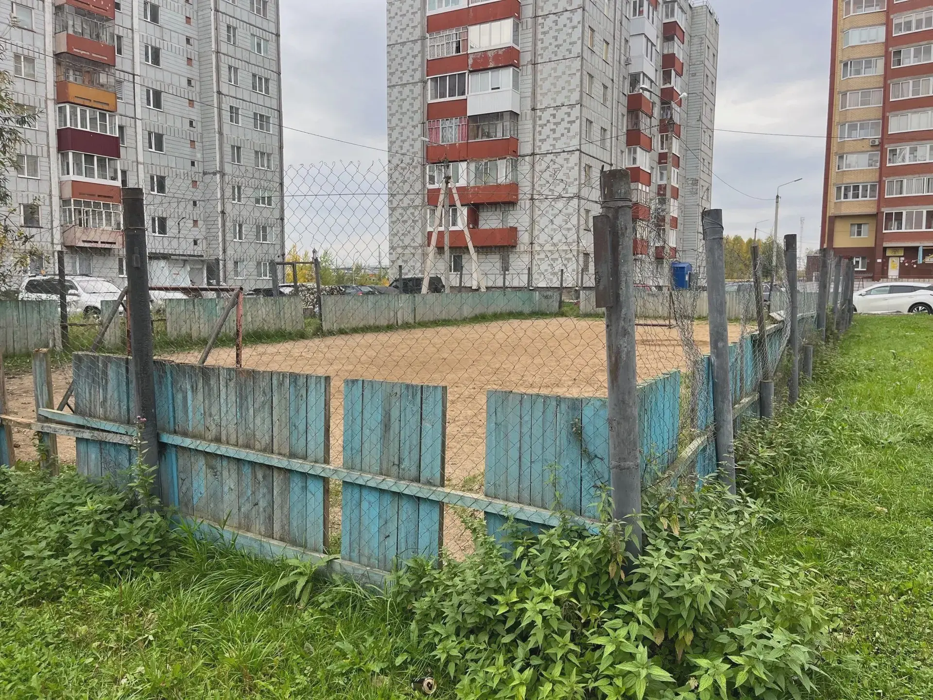 В Ухте проведут субботник у хоккейной коробки
