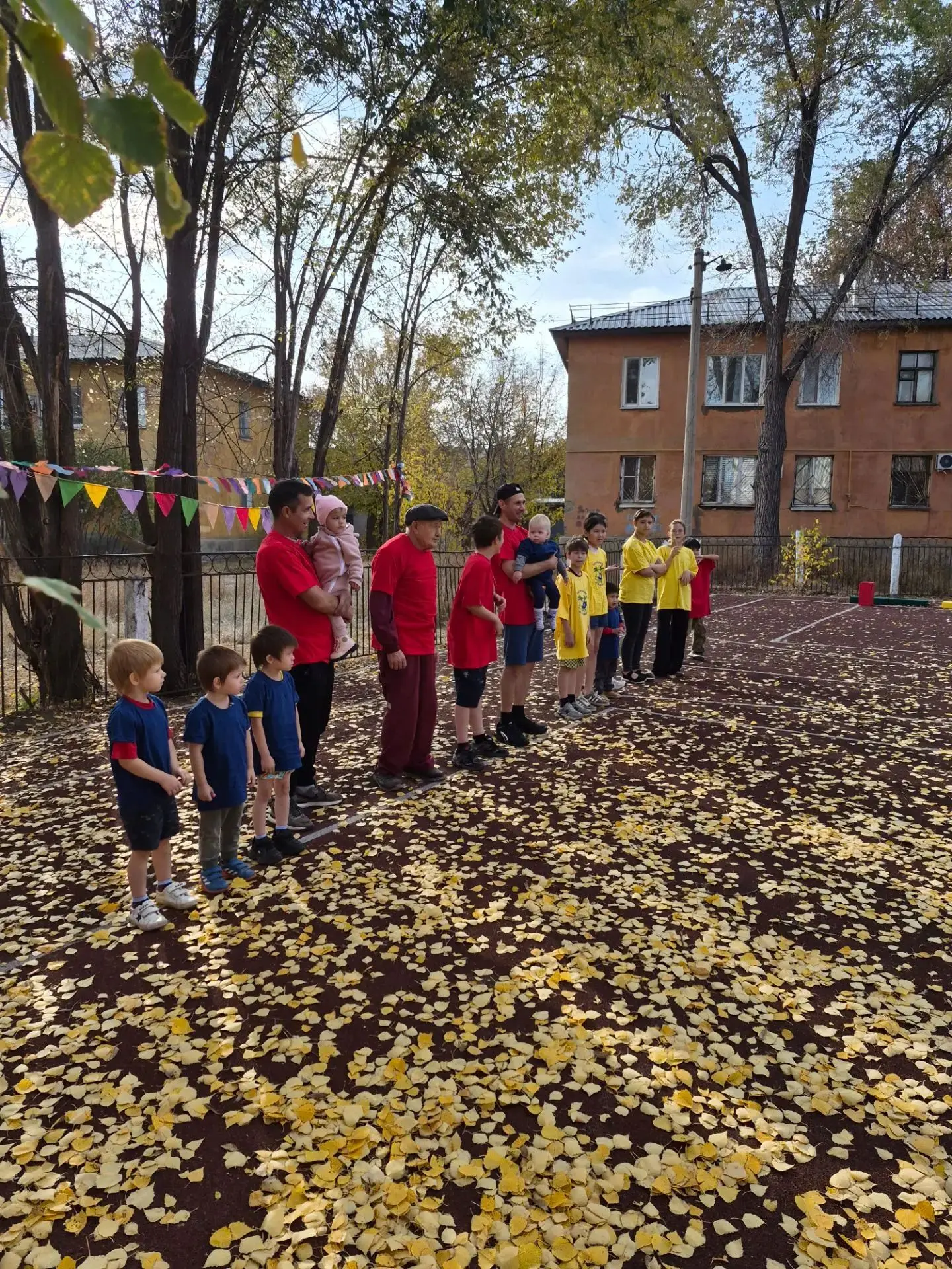 ⚽В преддверии Дня отца состоялся футбольный матч⚽