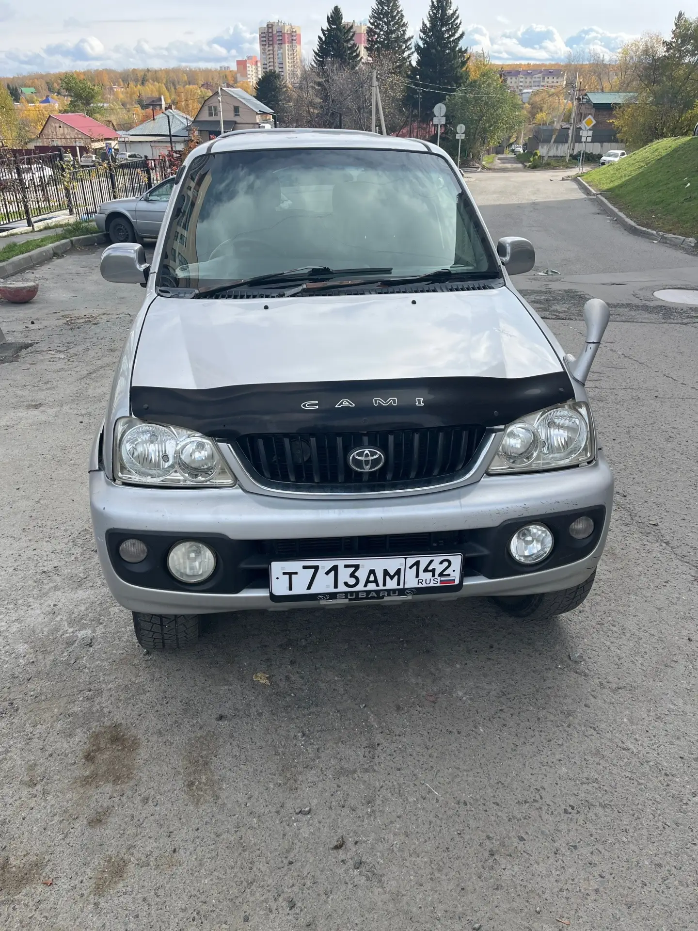 Toyota Cami 2001 год. На полном ходу. Двигатель и коробка хорошо. Кузовом нужно занимат...
