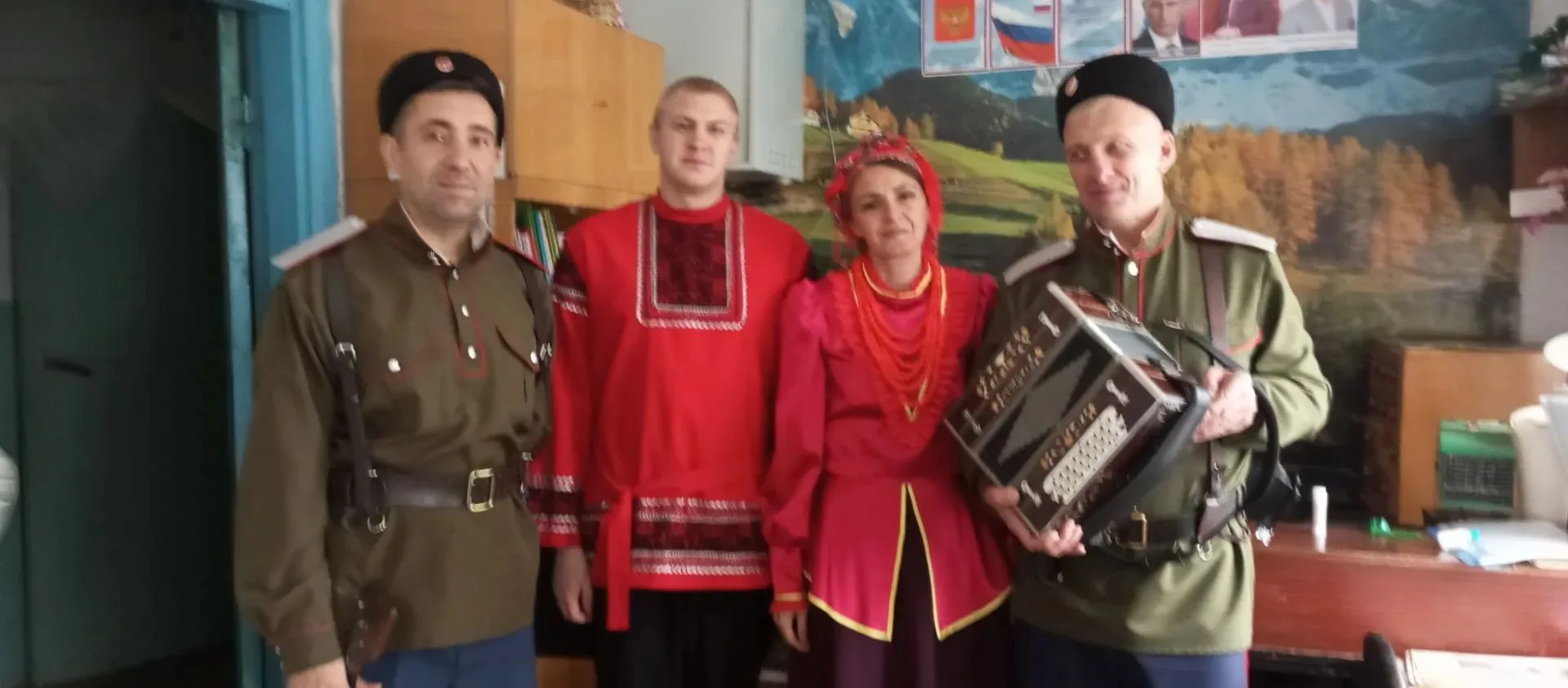 Концерт ко Дню старшего поколения в Верхне-Федоровской сельской библиотеке