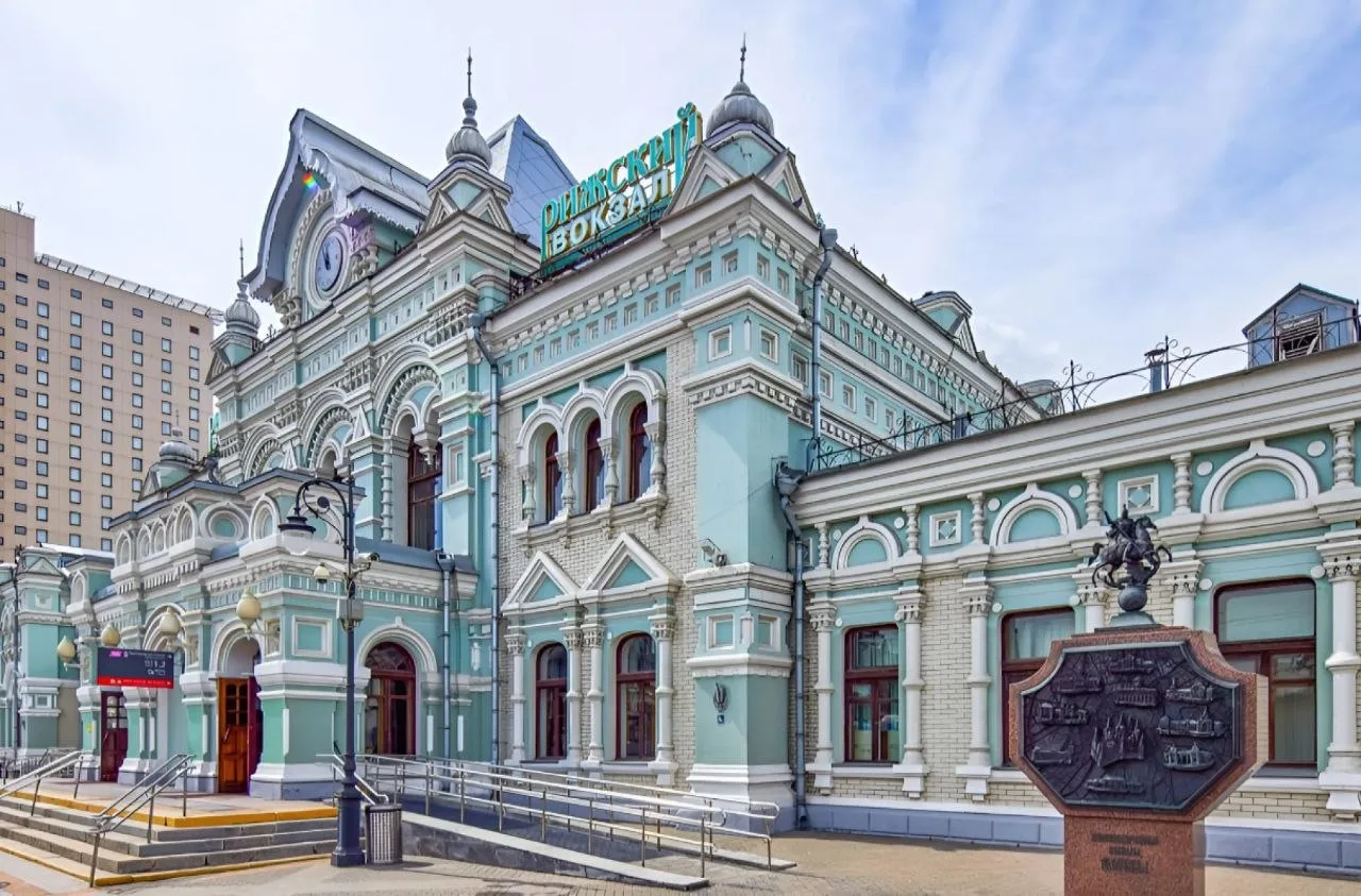 РЖД обсуждают продажу здания Рижского вокзала структуре Минтранса
