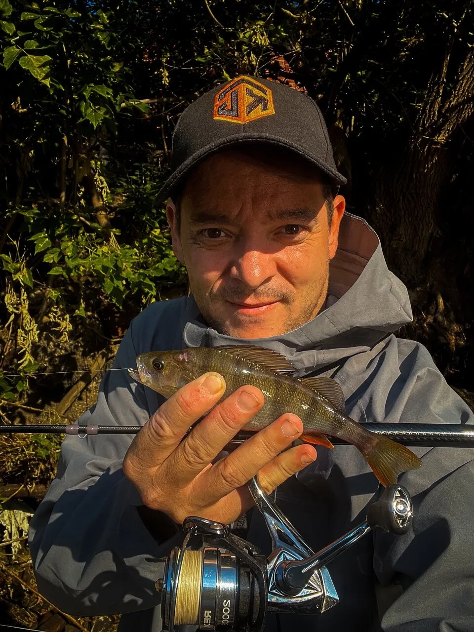 Теплый осенний день на рыбалке 🎣