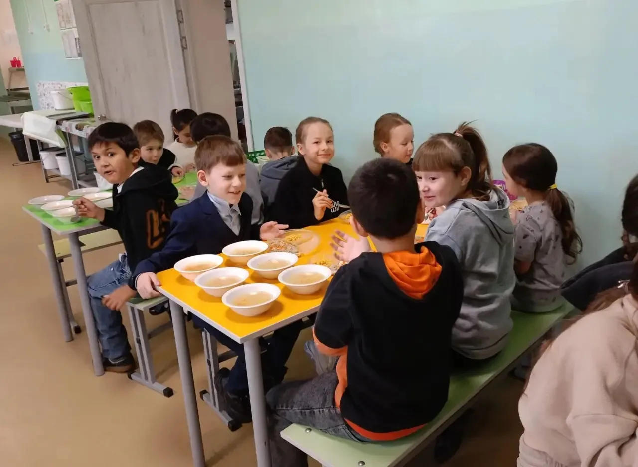 🍏В МБОУ СОШ 32 прошёл Единый день родительского контроля в столовой.