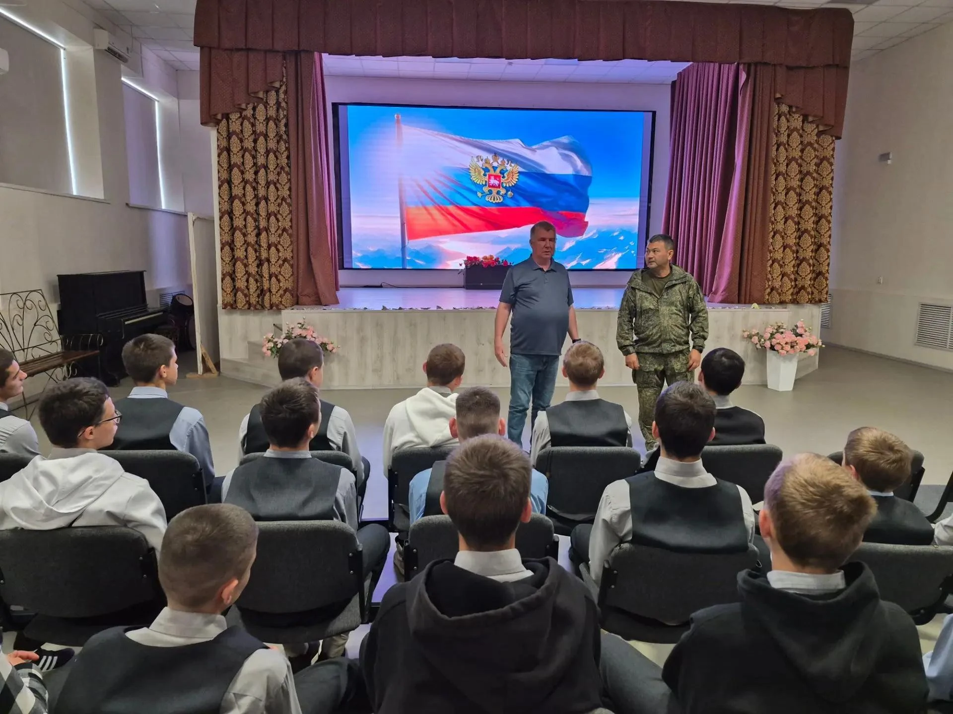🫡 Военно- патриотическое воспитание: встреча в стенах Астраханского СУВУ