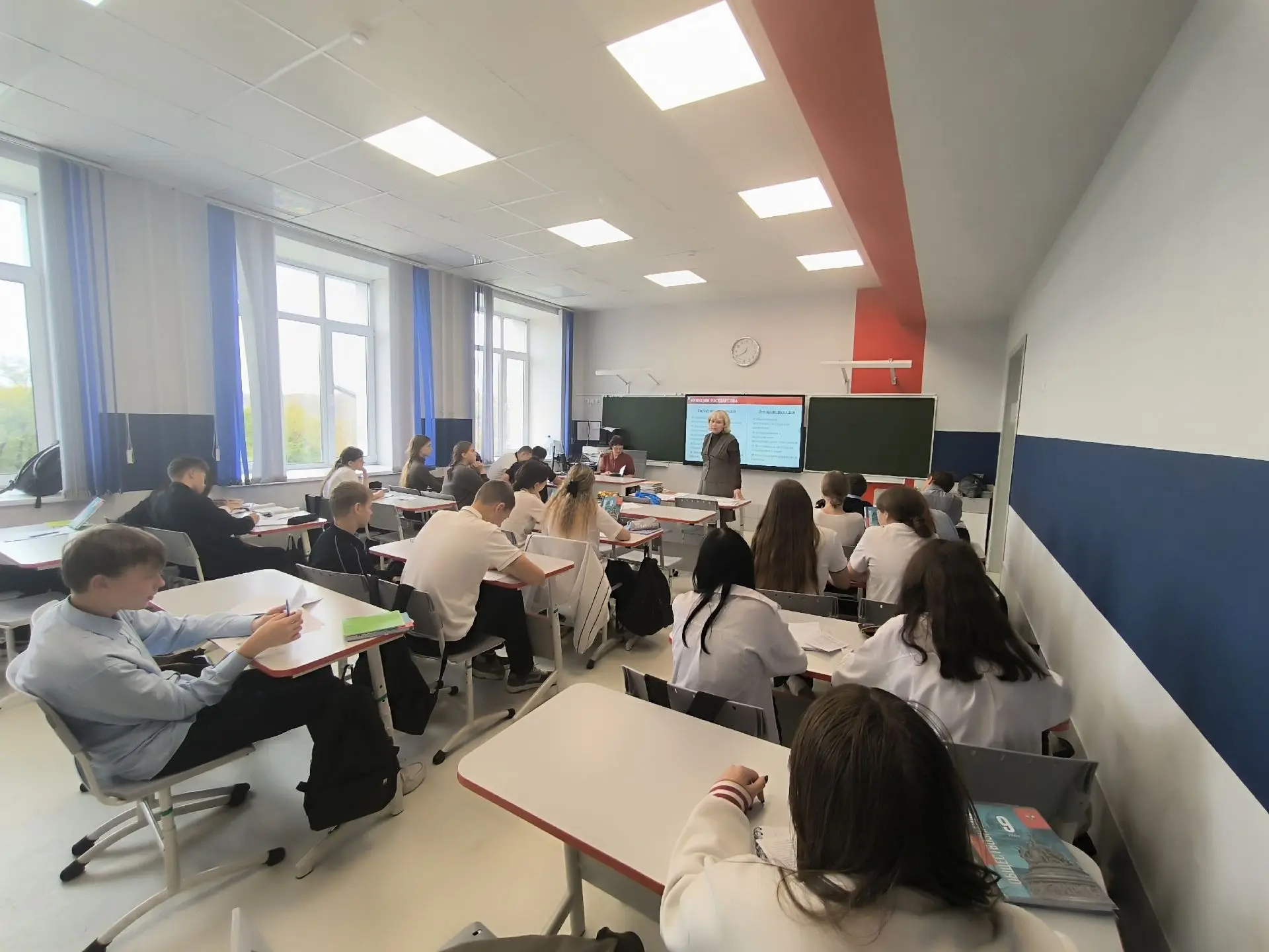 🎓 Шаг в профессию: выпускники 9 и 11 классов встретились с представителями СибГИУ 🏛️
