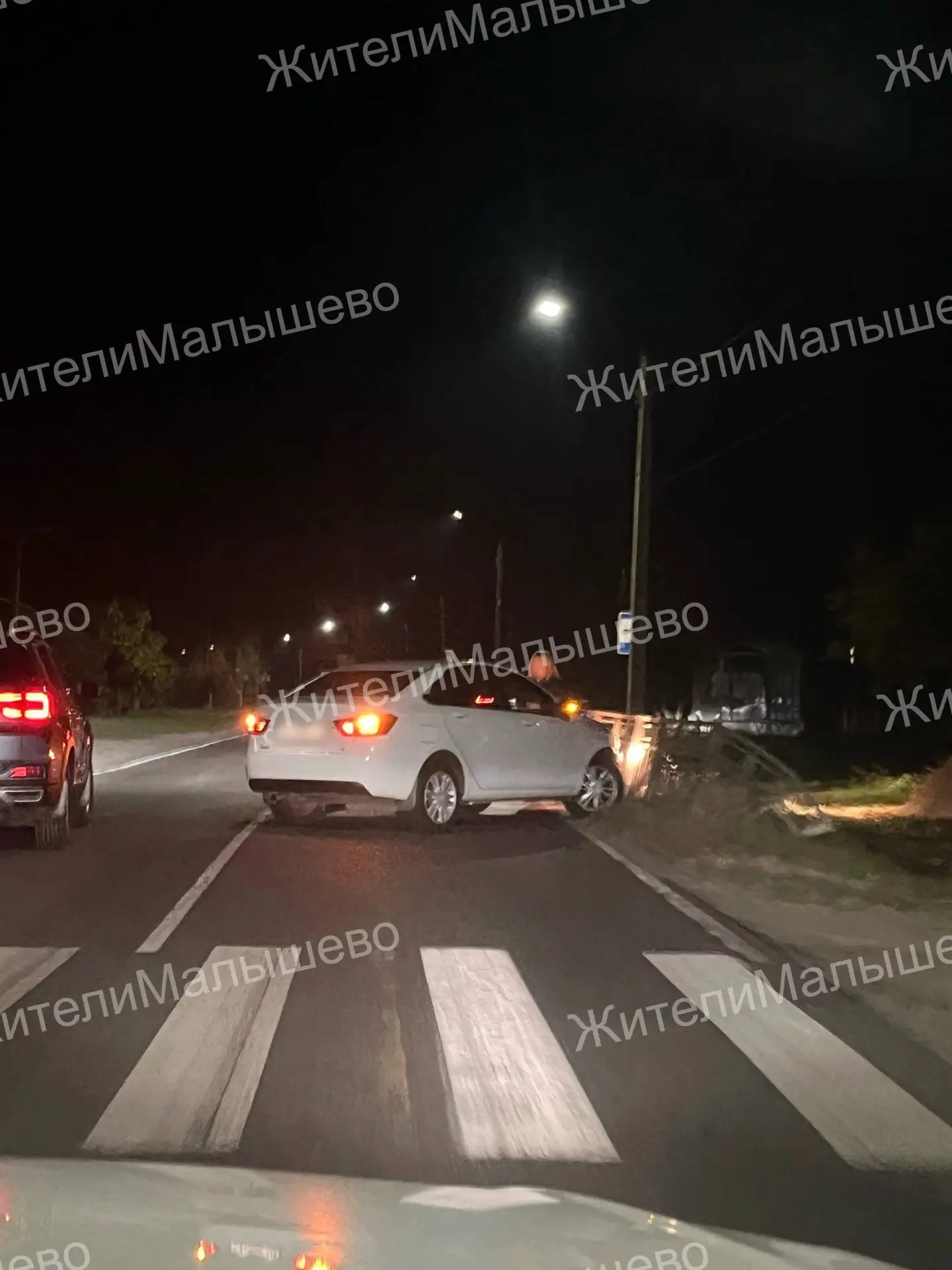 💥 ДТП на Октябрьской, машина въехала в забор