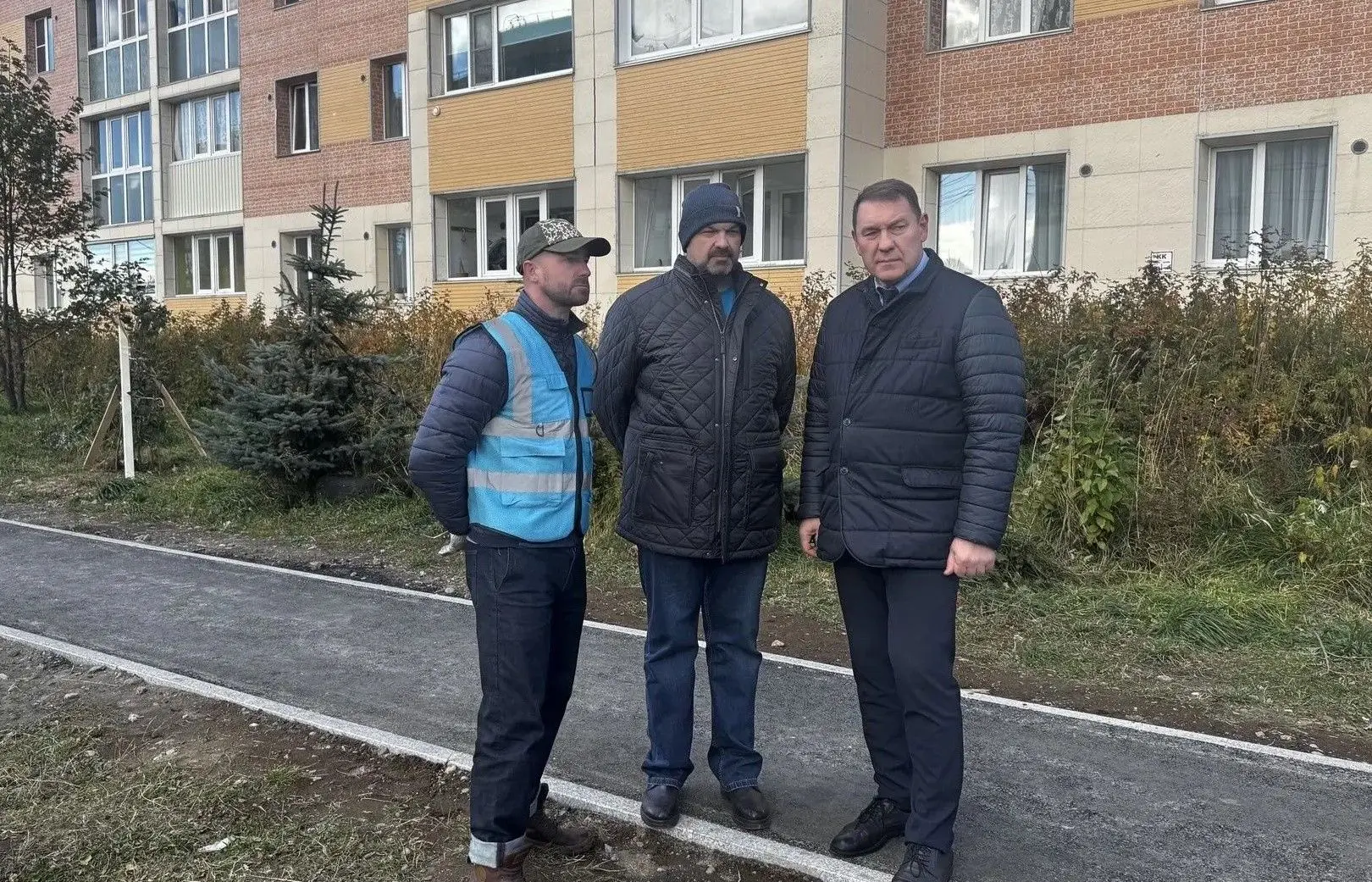 Глава города Андрей Воровский проверил ход работ на востребованном проезде по улице Сав...