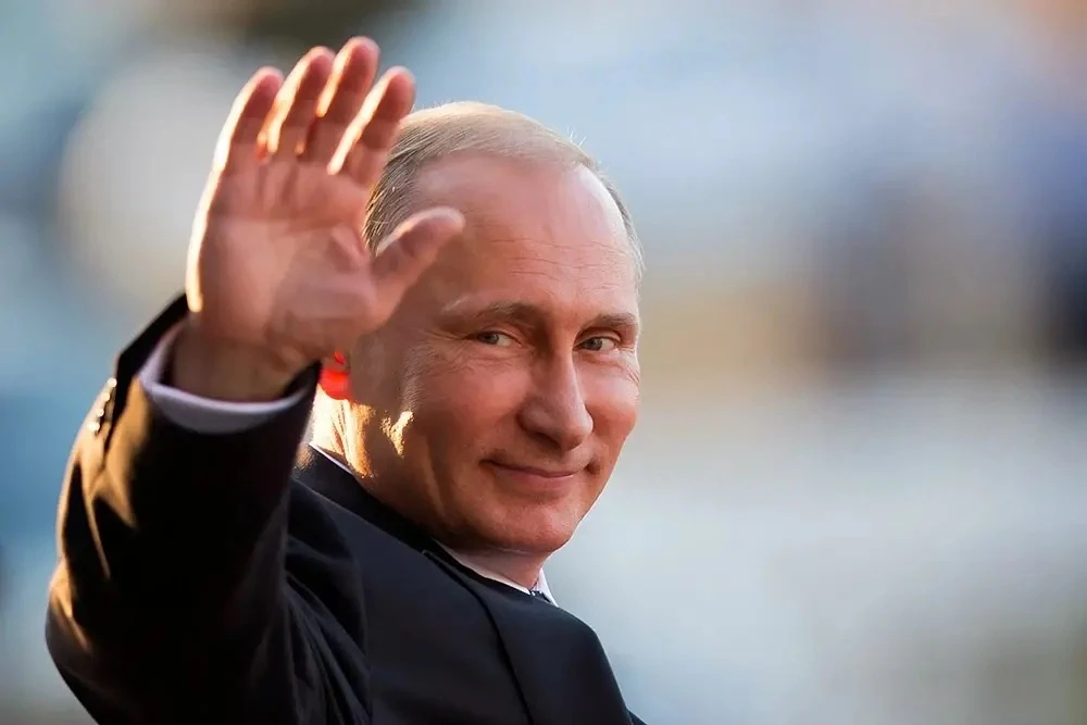 🇷🇺 Сегодня день рождения отмечает Президент нашей страны Владимир Владимирович Путин