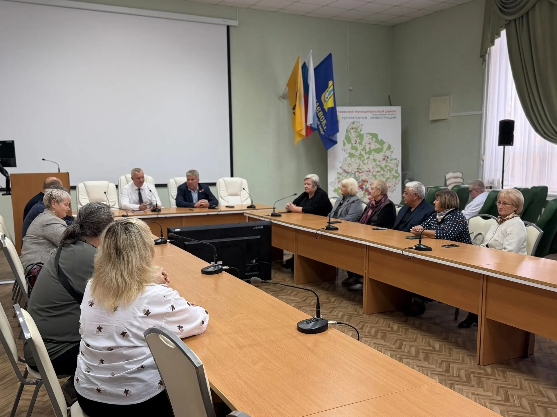 🔵 КУЗНЕЦОВ ВСТРЕТИЛСЯ С ОБЩЕСТВЕННОЙ ПАЛАТОЙ