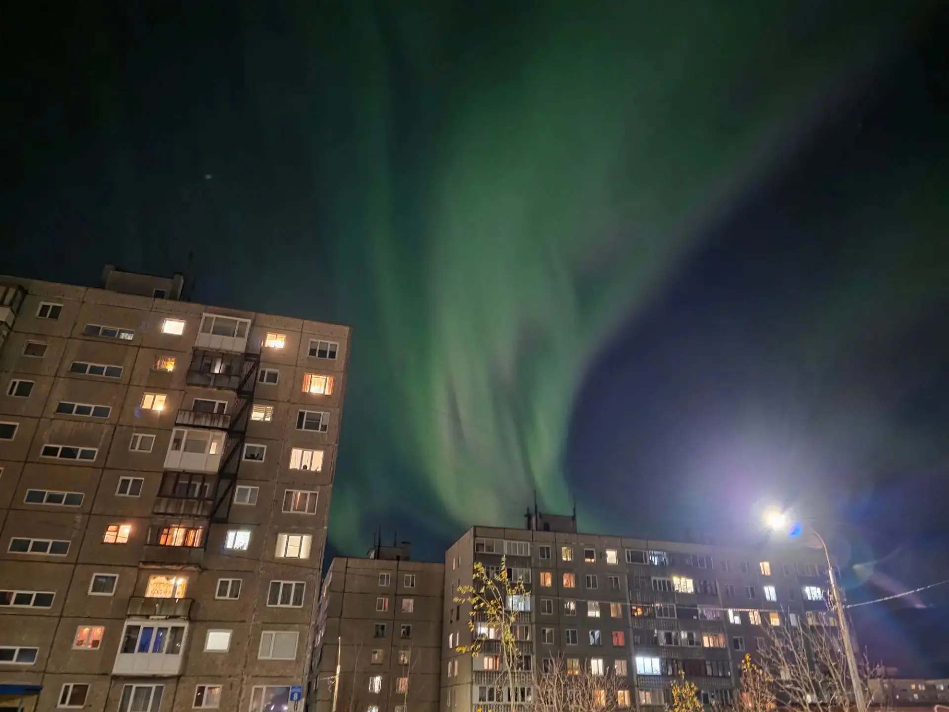 08.10.26 сияет прямо в городе)))