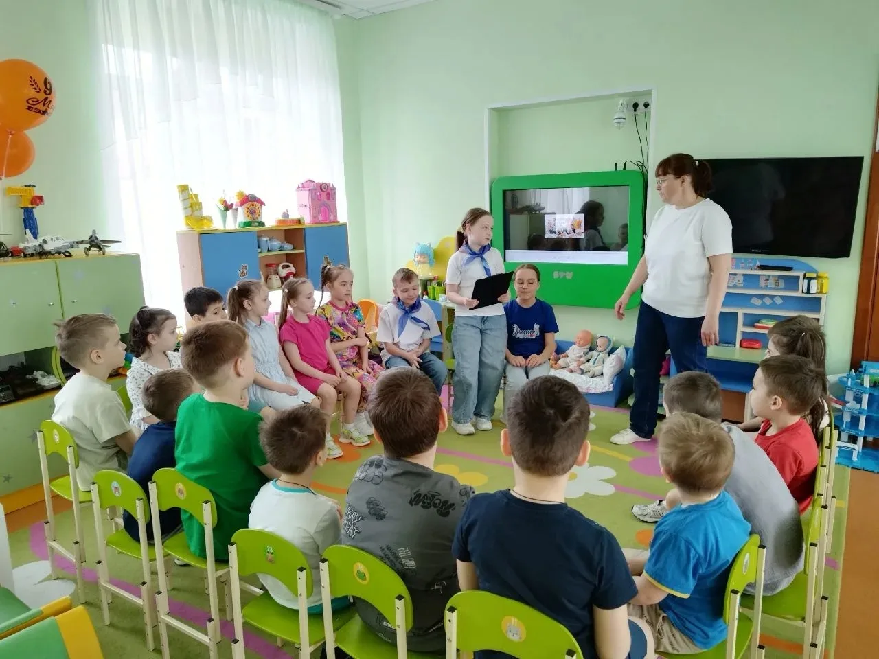 Орлята - дошколятам.