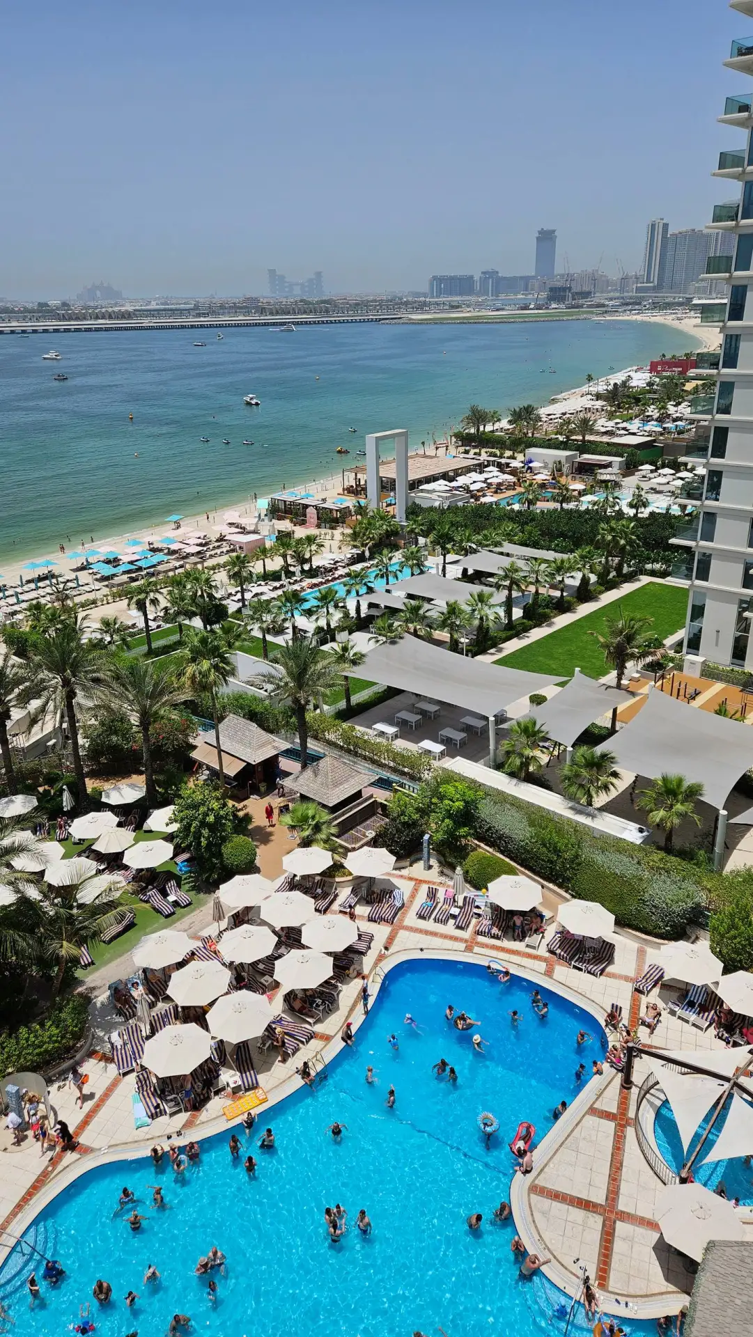 HILTON DUBAI THE WALK 4*