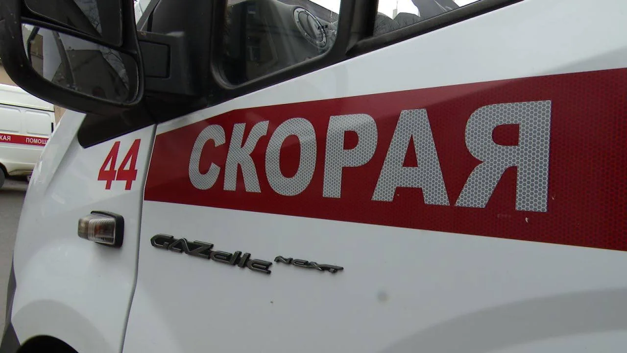 В одном из торговых центров Саратова мужчина с ножом напал на посетителя