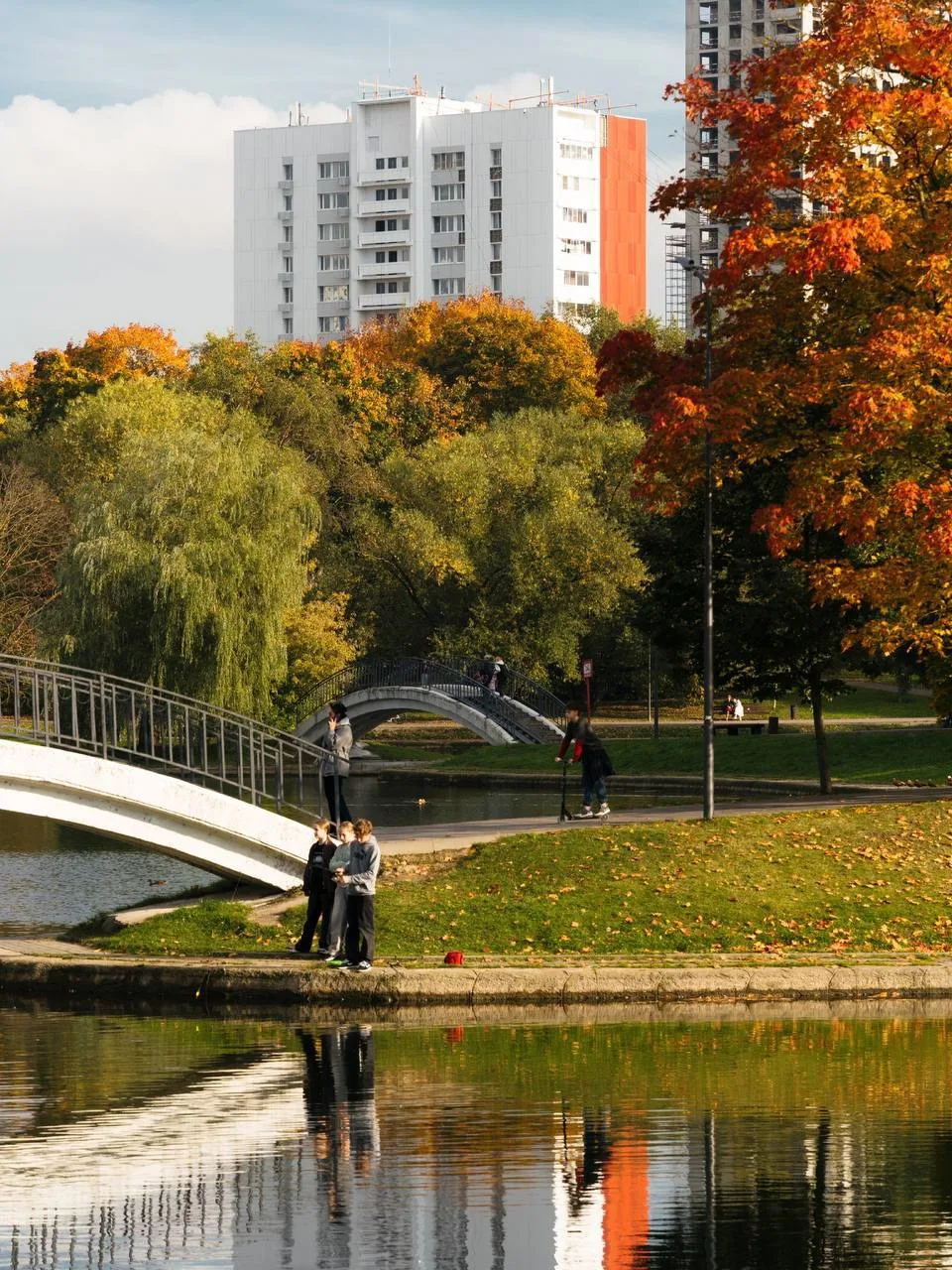 🍂 Уютная осенняя атмосфера в районе Речного вокзала