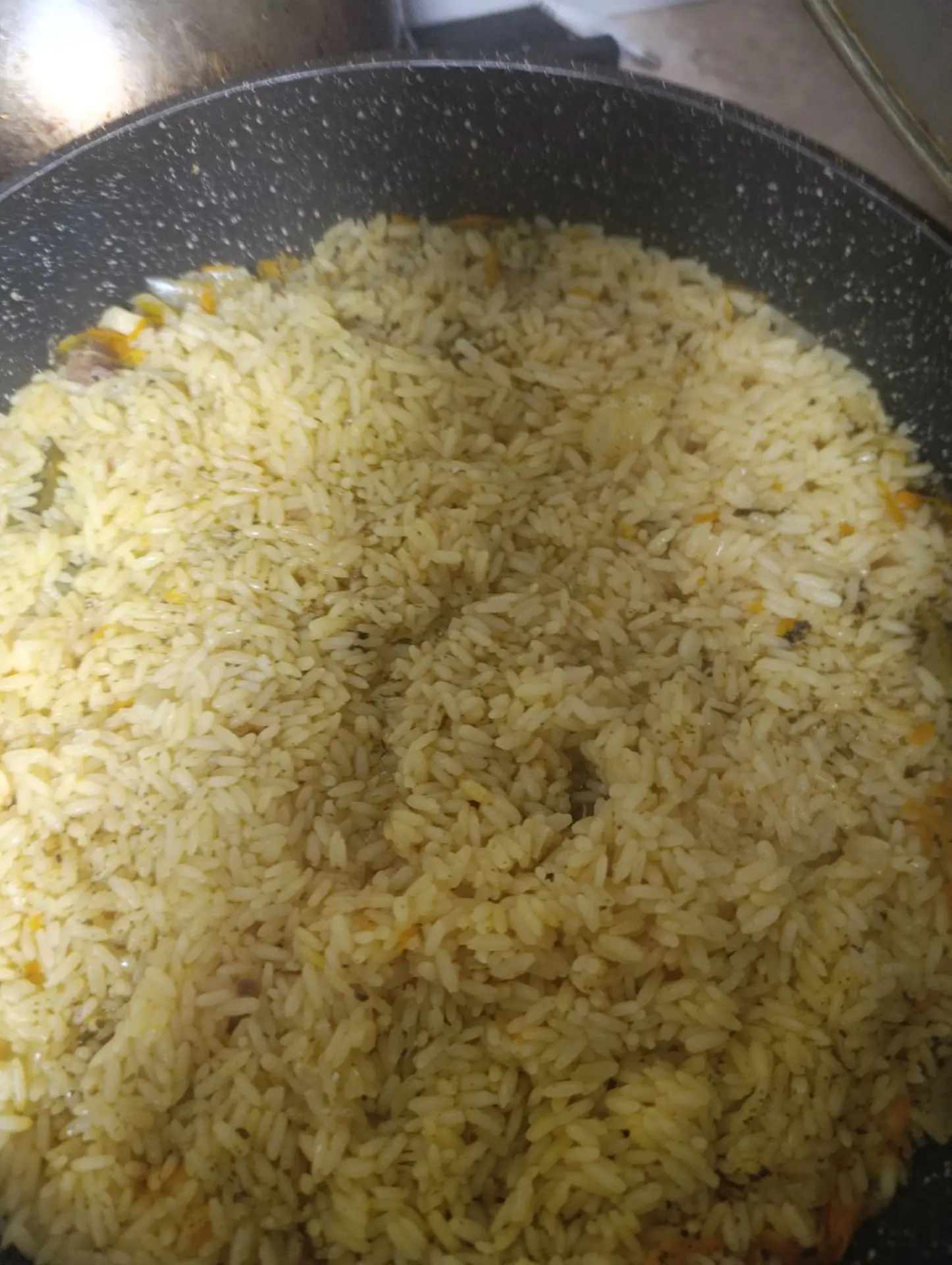 Снова скатерть самобранка работает. Плов с домашней курочки. И суп лапша домашняя, с ку...