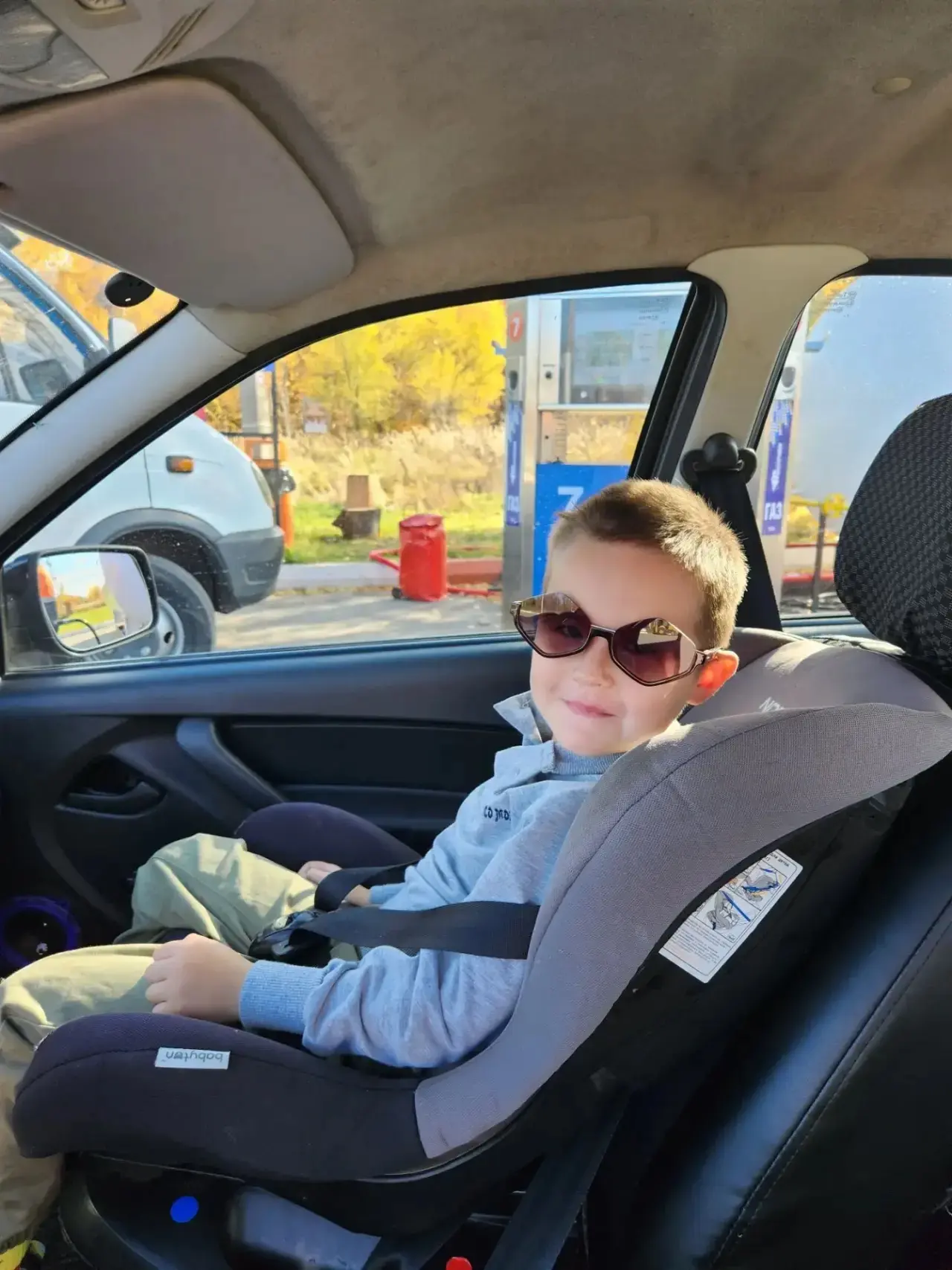 Поехал по делам с папой😎
