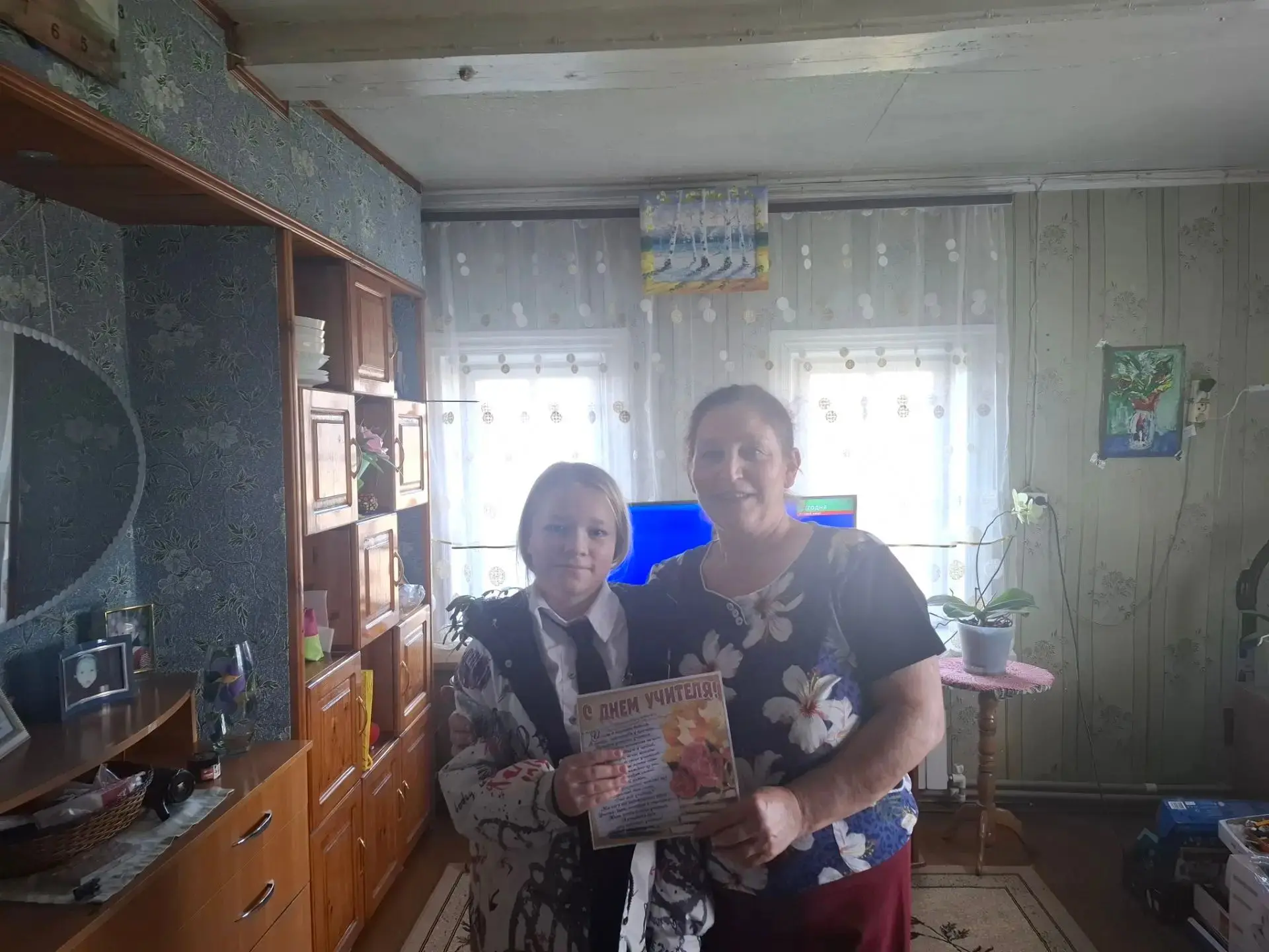 В День Учителя, обучающиеся Юровской СОШ посетили ветеранов педагогического труда школы...