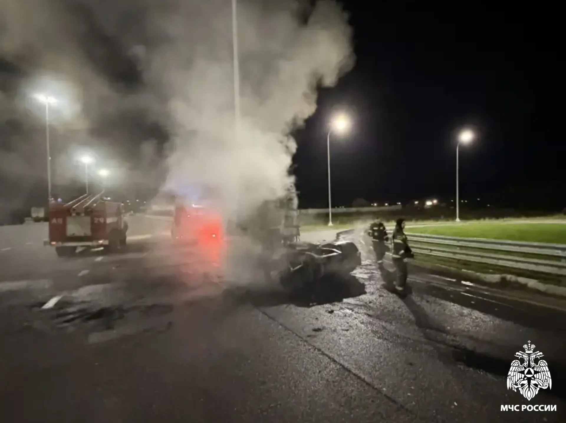 🔥 На М-11 загорелся грузовой автомобиль