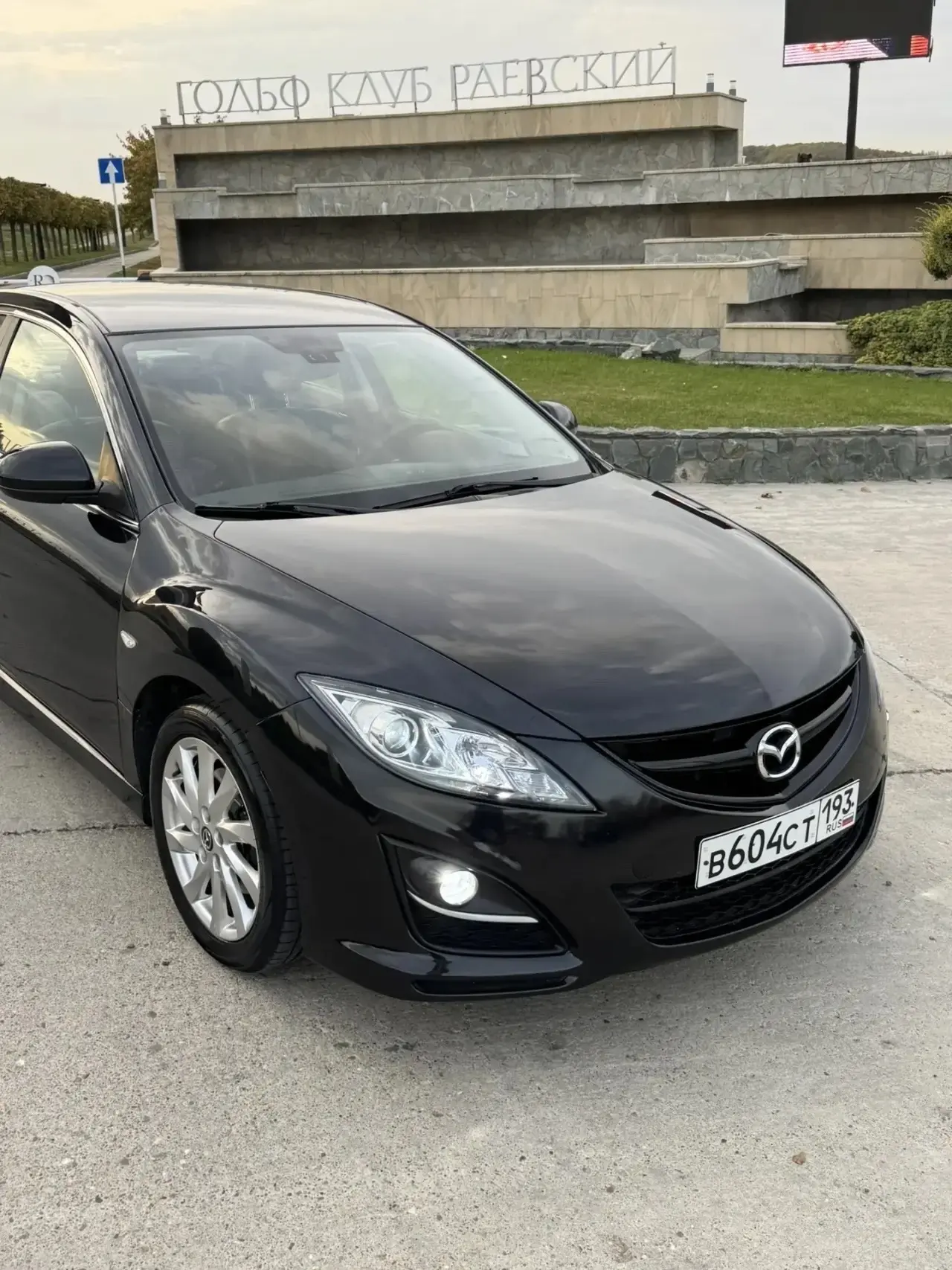 Mazda 6 , 2.0 147 лс , коробка автомат переключает плавно , мотор работает ровно без на...