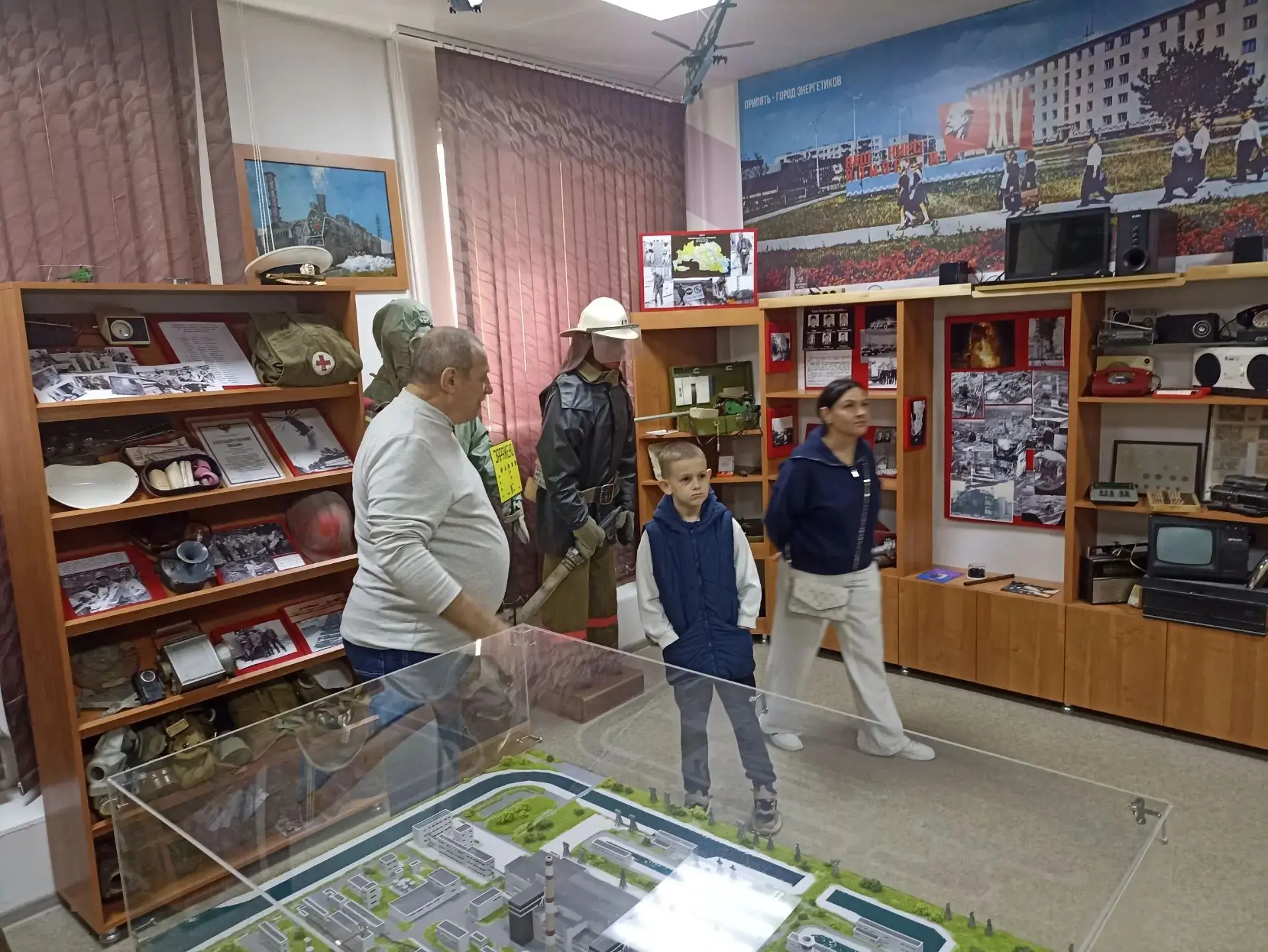 Нет такого дня, чтобы посетители не приходили в музей Чернобыльская слава. Вот и сегодн...