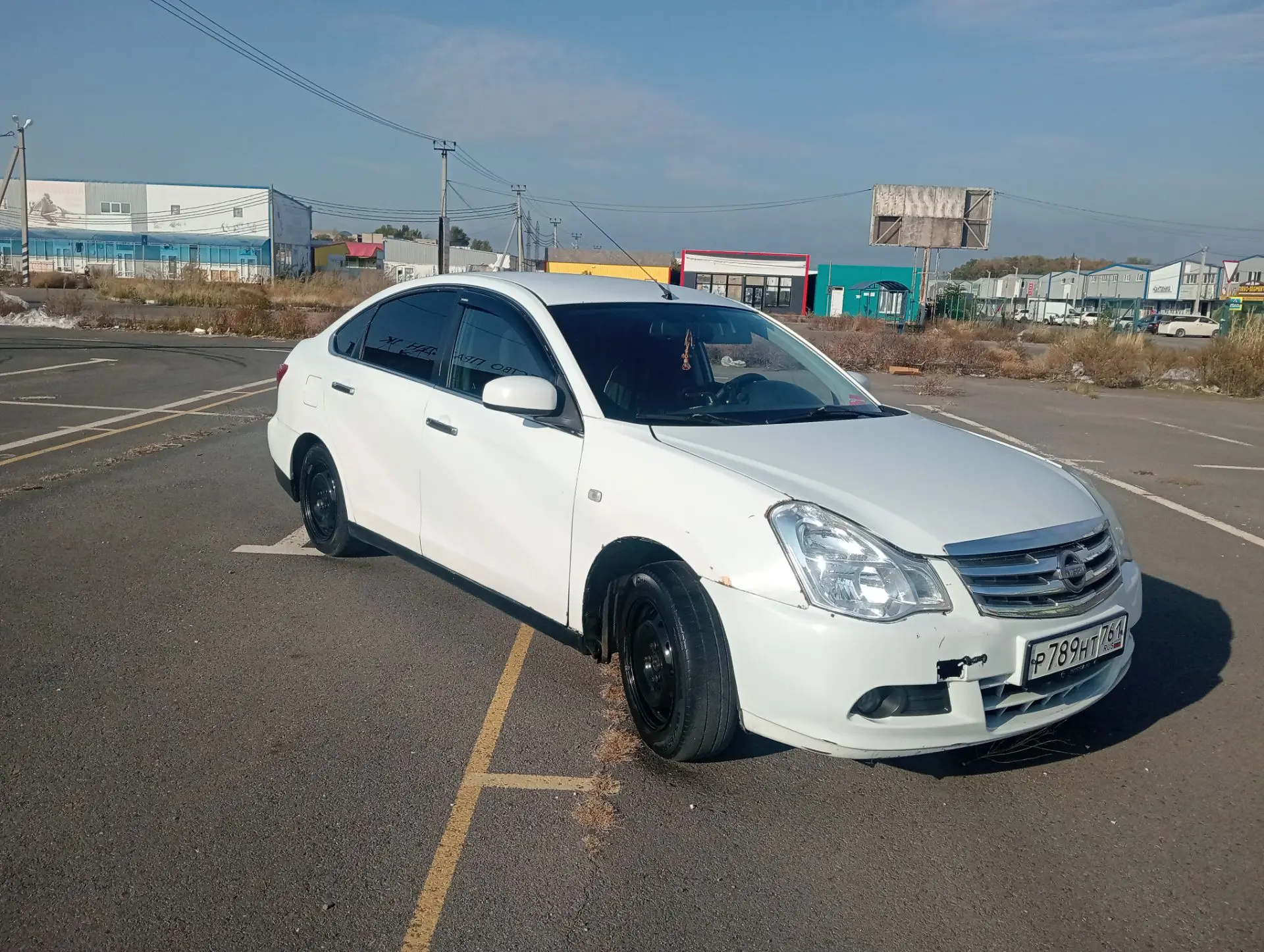 Продаю Ниссан Альмера g15 кузов машина находу двигатель коробка все работает стоит газ ...