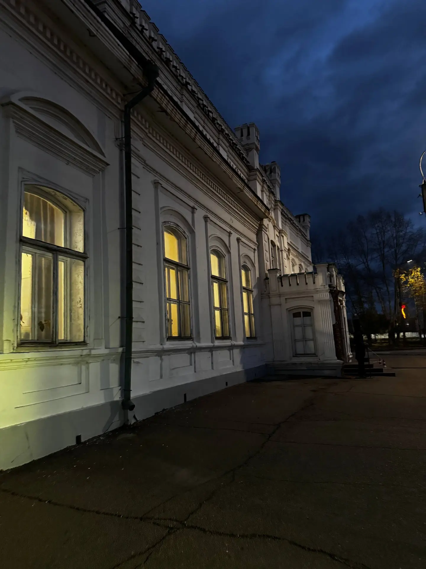 🏛️ Бутинский дворец в Нерчинске - настоящий Версаль в Забайкалье! ❤️