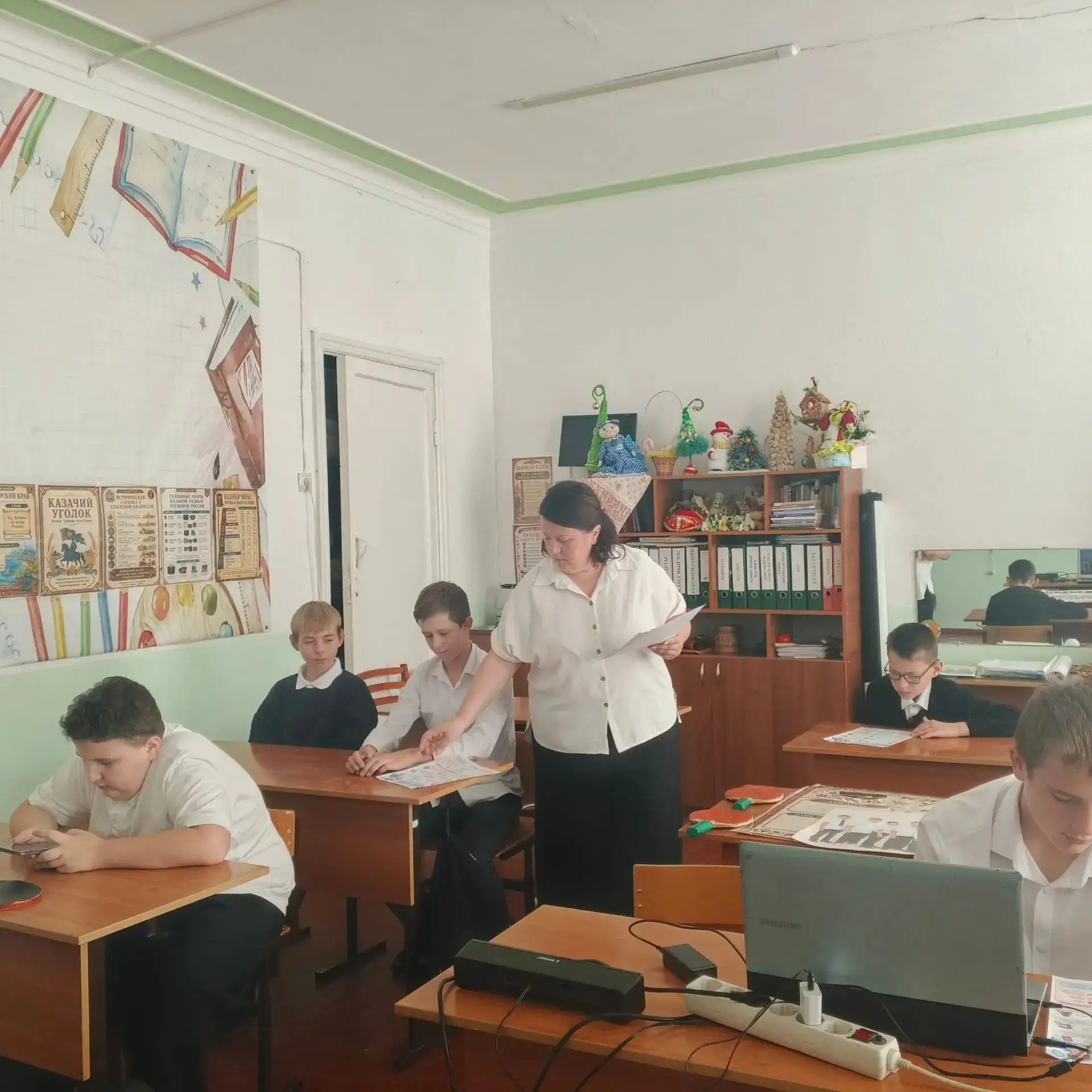 ✅12 октября состоялось очередное занятие «Разговоры о важном». На этот раз обе возрастн...