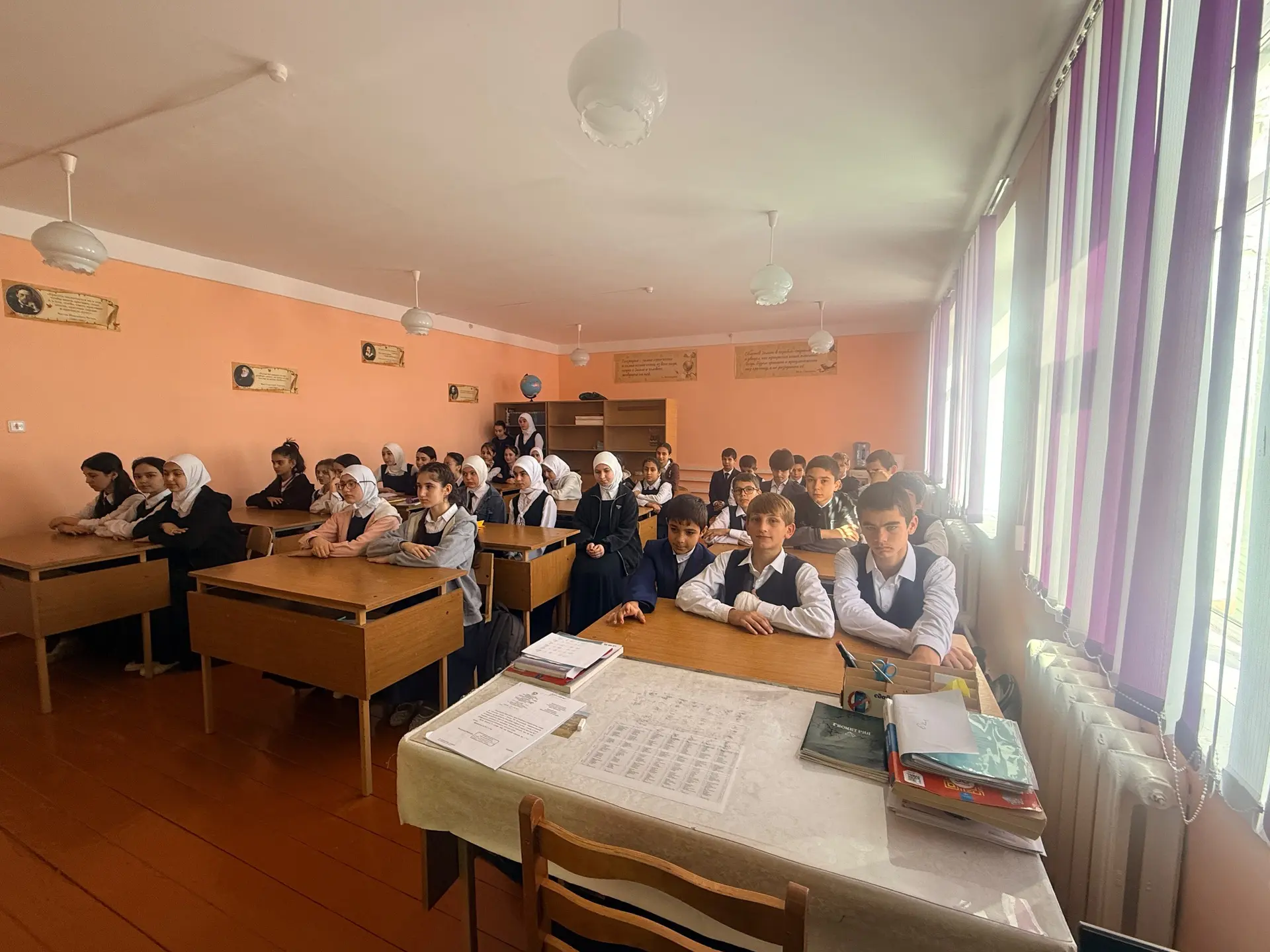 🔴 В МБОУ «СОШ №2 с. Тарское» прошёл Единый классный час «Цифровая грамотность и безопа...