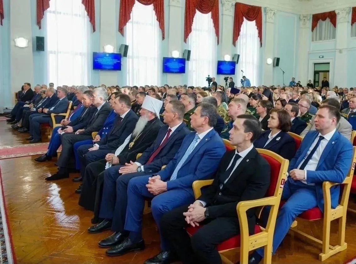 ✍🏻 Епископ Паисий посетил заседание Законодательного Собрания Кировской области