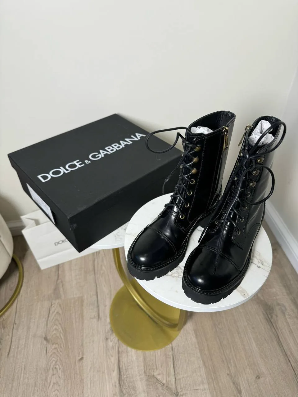 В наличии ботинки Dolce & Gabbana