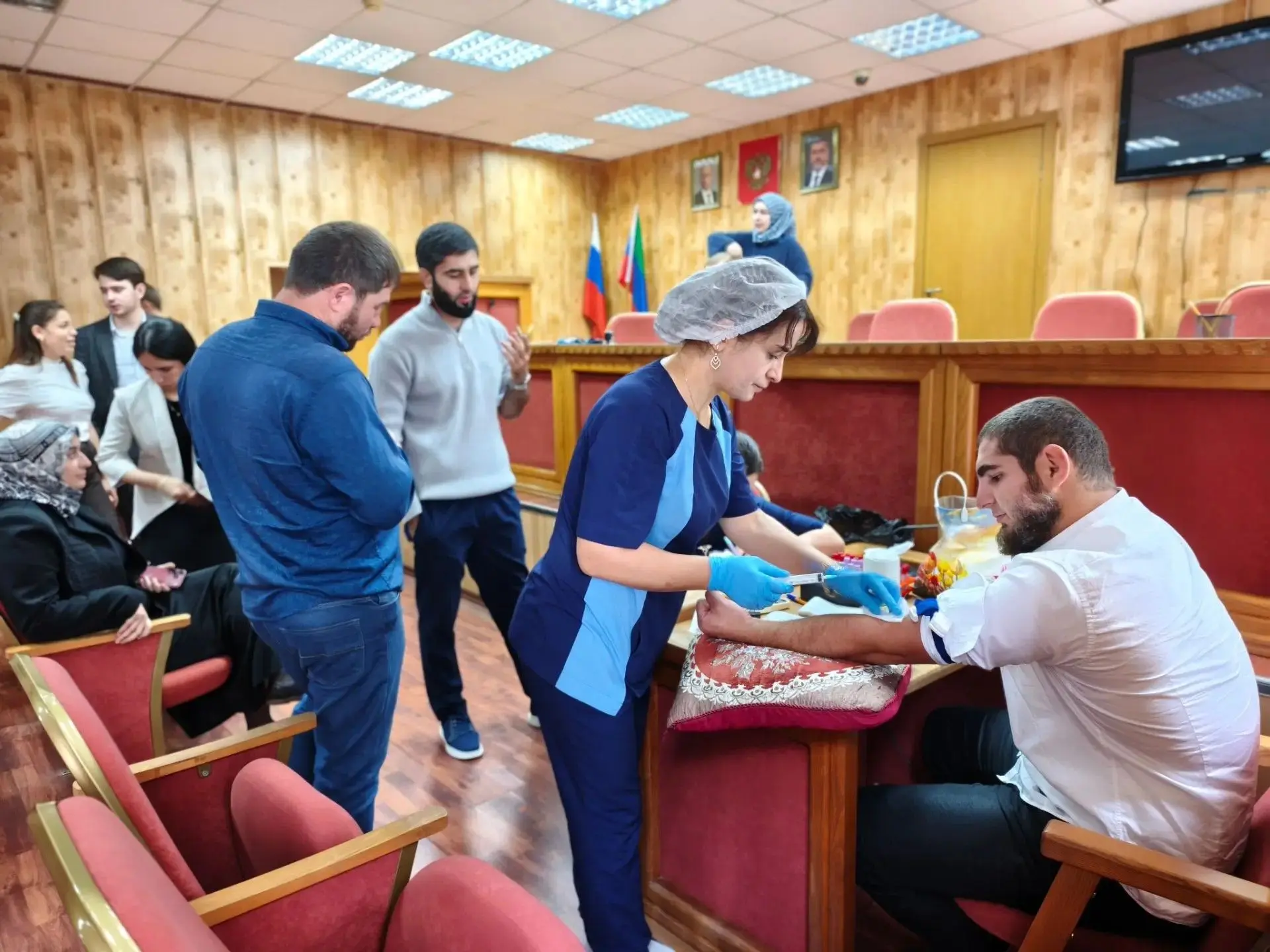 🚑 Сотрудники администрации Кизлярского района прошли диспансеризацию на рабочих местах