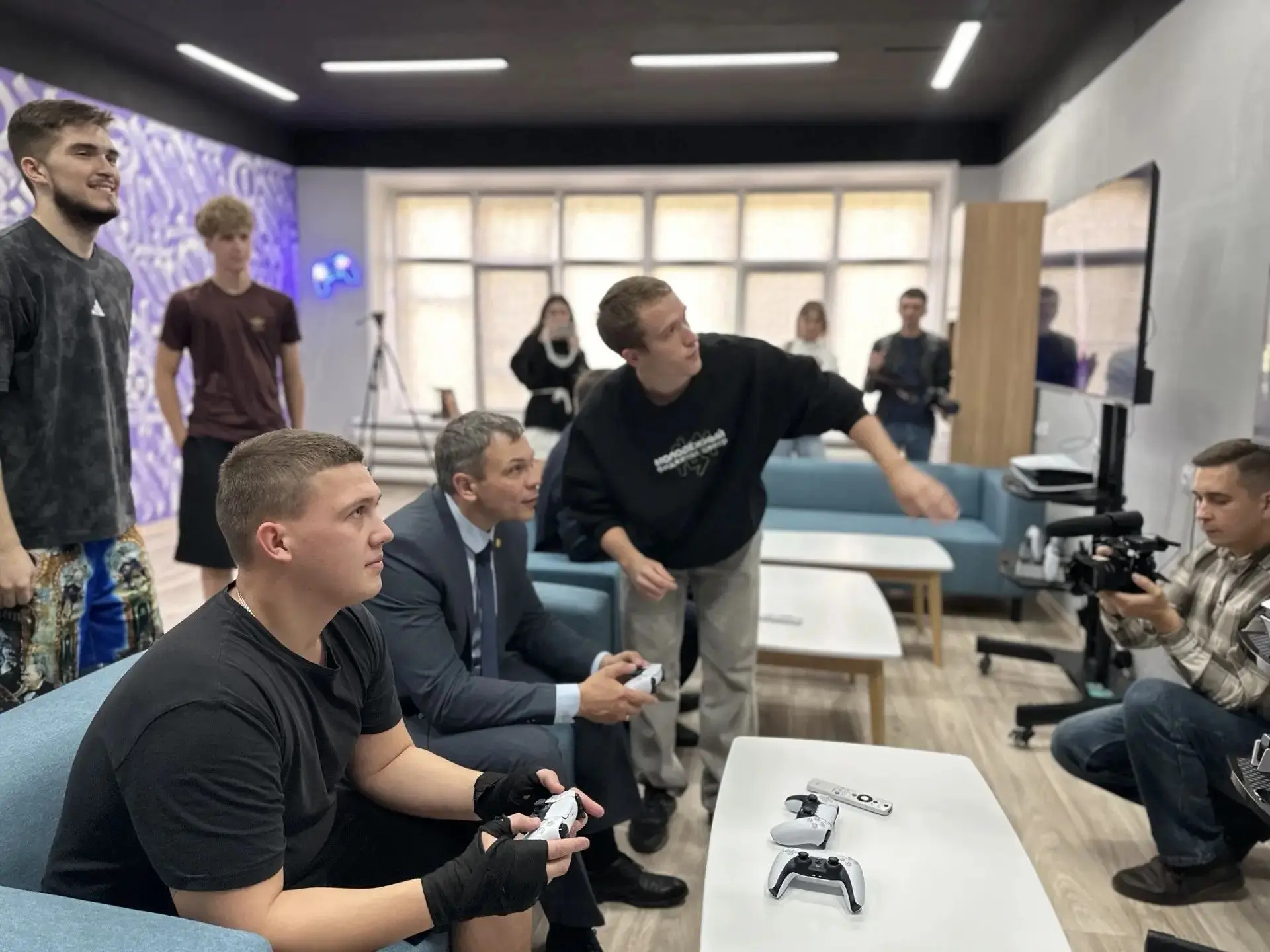 В арзамасском молодежном центре «Среда» открылся фиджитал-центр.