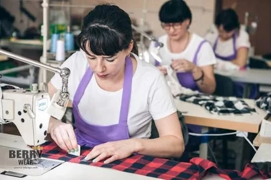 140.000₽ готовы платить швеям в России из-за острого дефицита кадров. Сейчас в стране о...