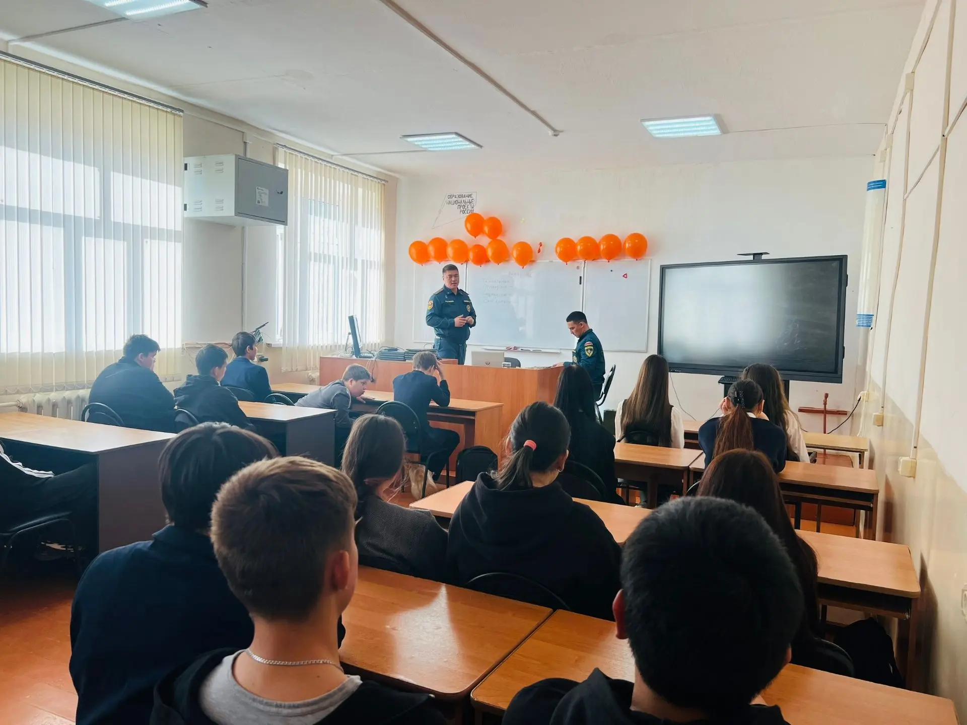 День гражданской обороны: открытый урок безопасности в Верхнецасучейской школе.