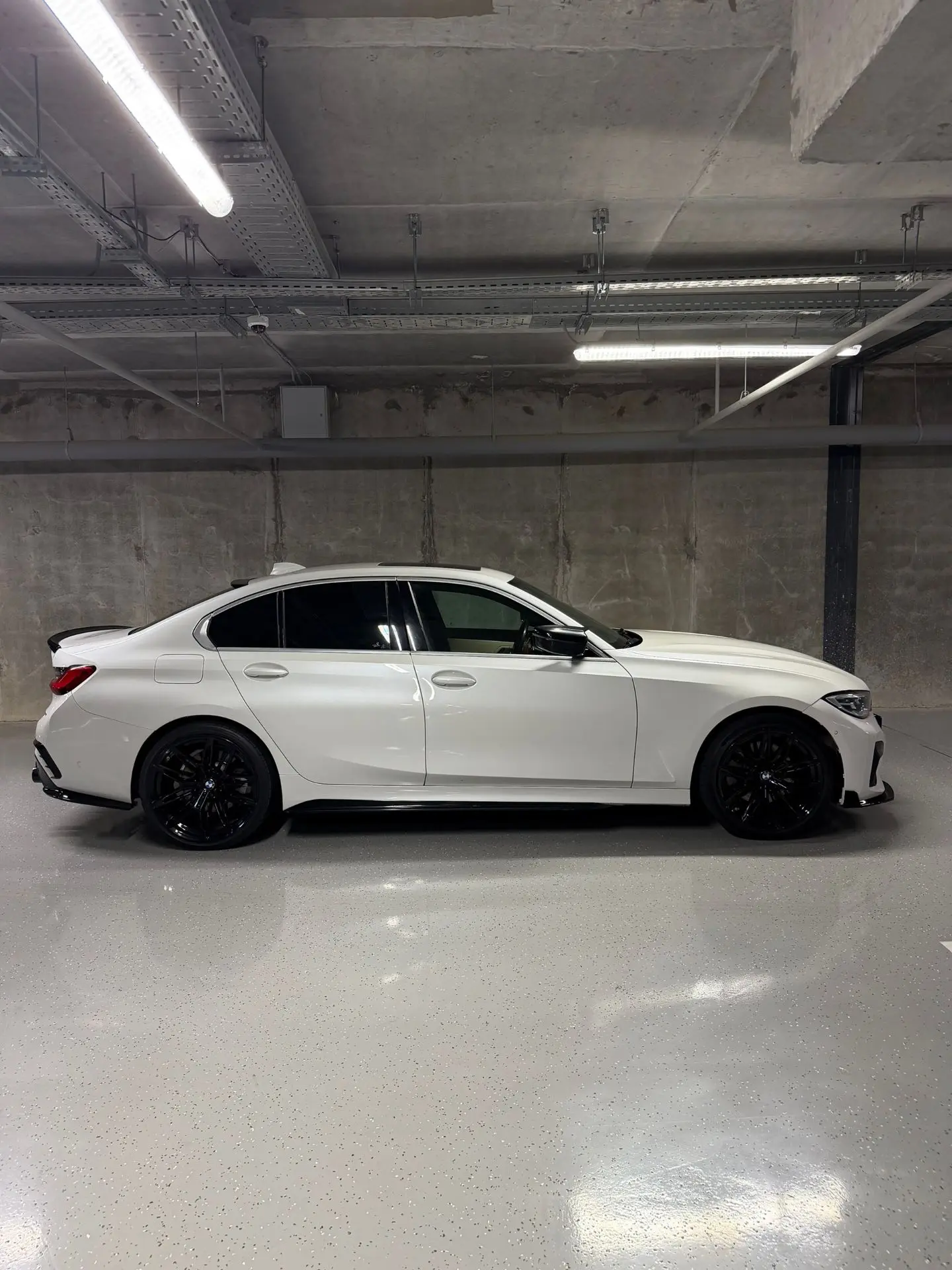 BMW 3 330i