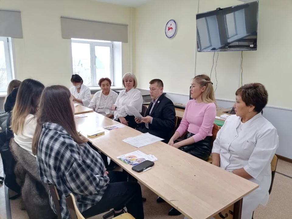 С заботой о будущем: в Оймяконской ЦРБ отметили Всероссийский день беременных