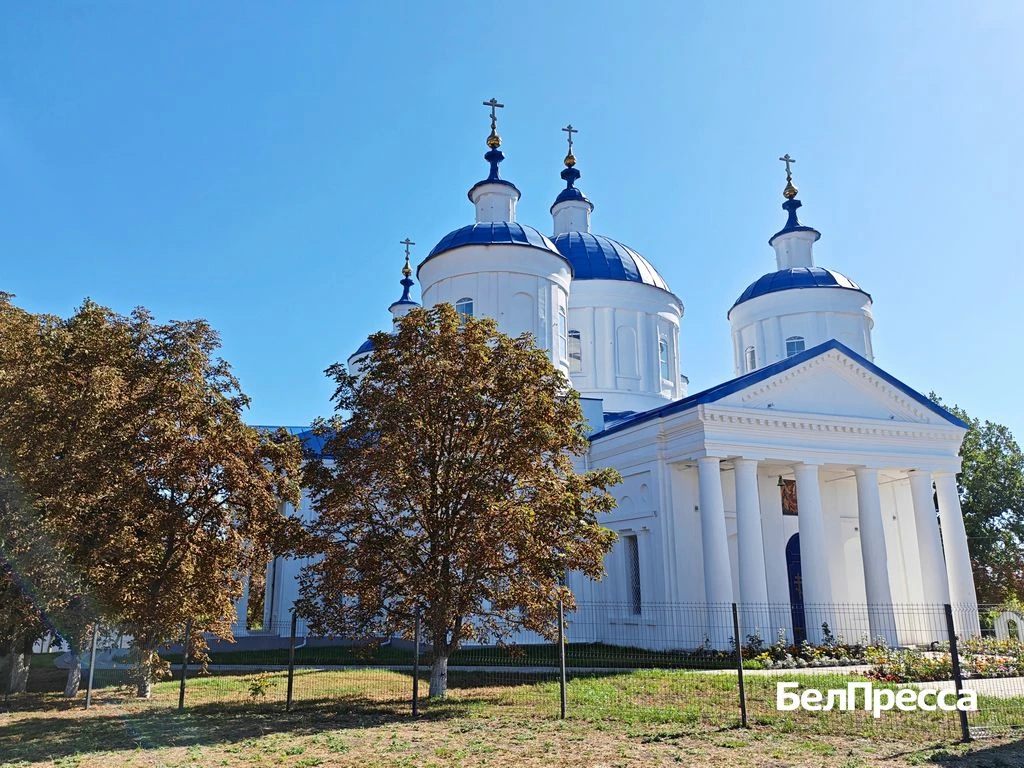 🕊️ Храм в Большой Халани освятили после ремонта