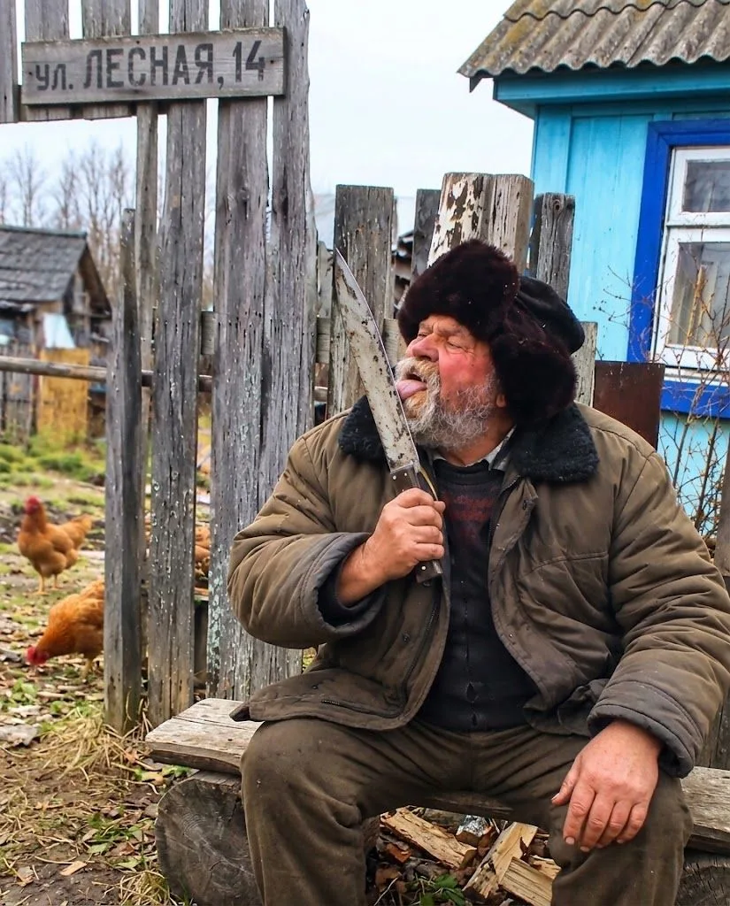 Катя выходила из офиса, когда позвонили с незнакомого номера.