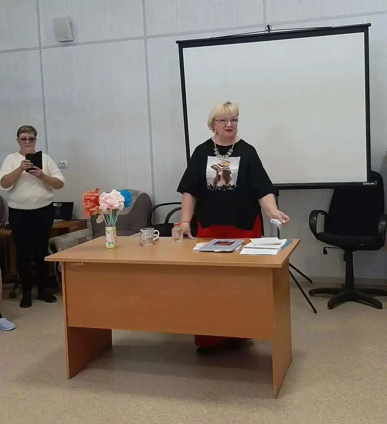 В доме социального обслуживания состоялся литературный вечер, который полностью оправда...