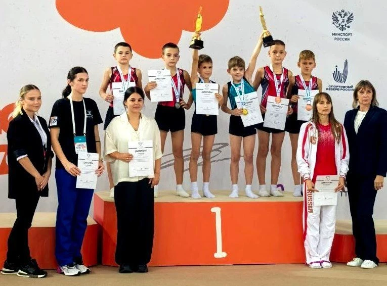 🏆 БАТУТИСТЫ СШОР‑13 — на пьедестале Первенства России!
